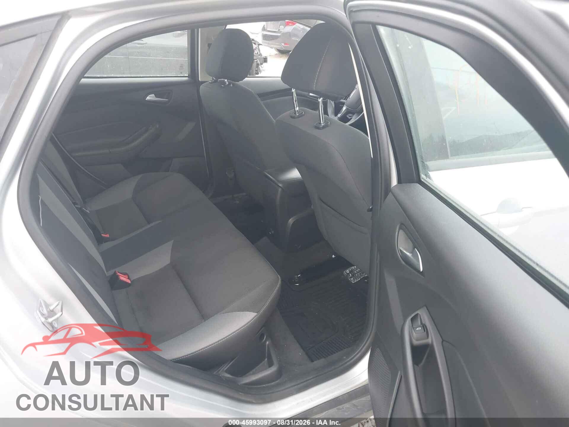 FORD FOCUS 2014 - 1FADP3F27EL382255