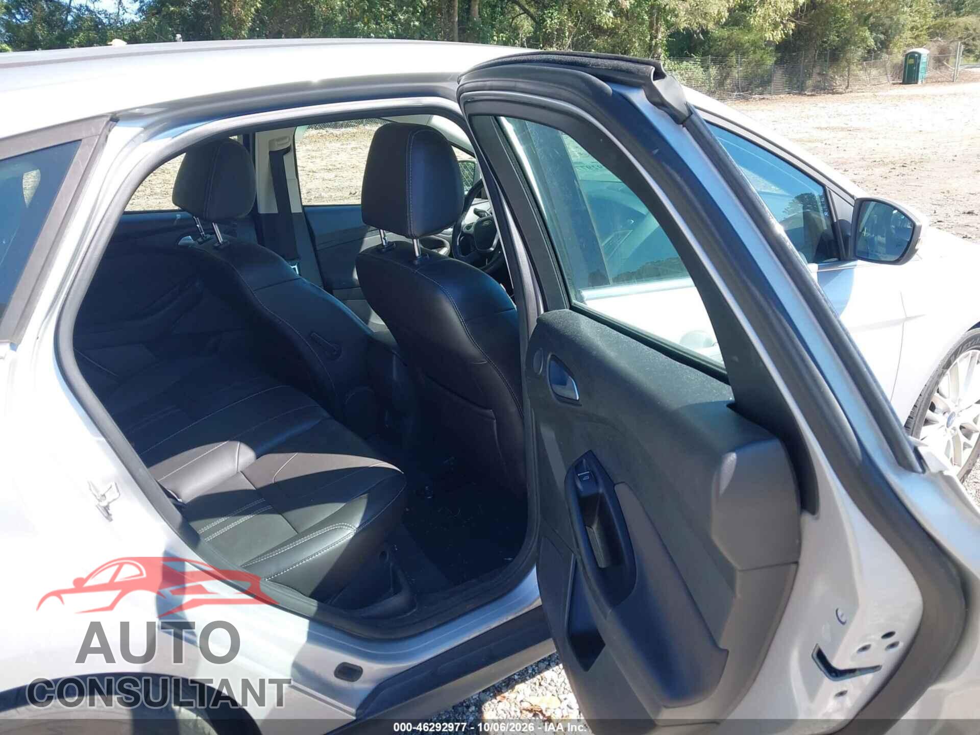 FORD FOCUS 2012 - 1FAHP3M28CL384548