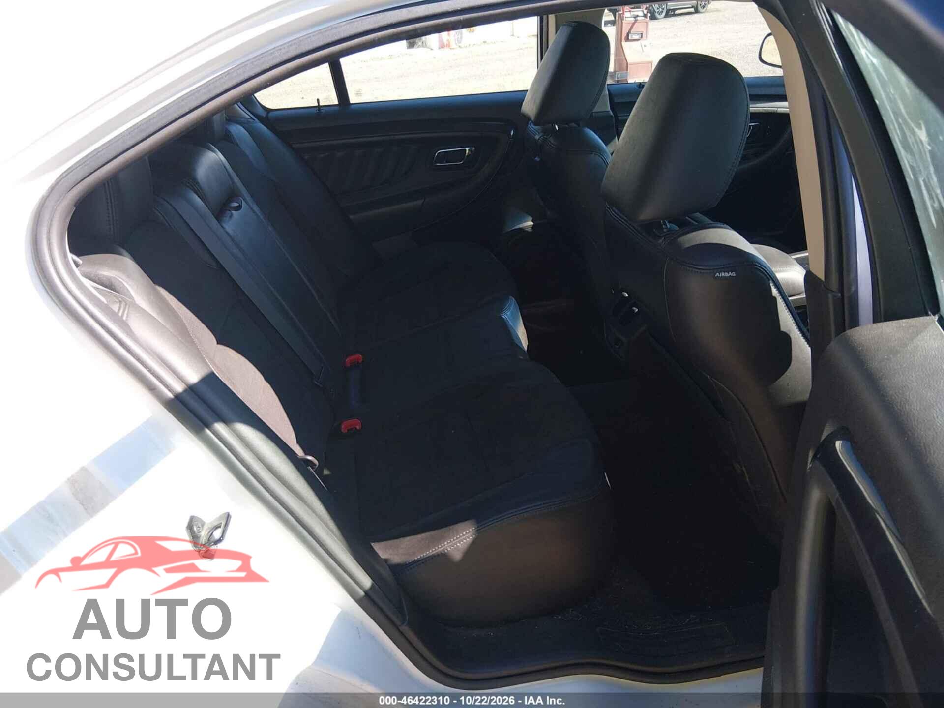 FORD TAURUS 2010 - 1FAHP2KT8AG125991
