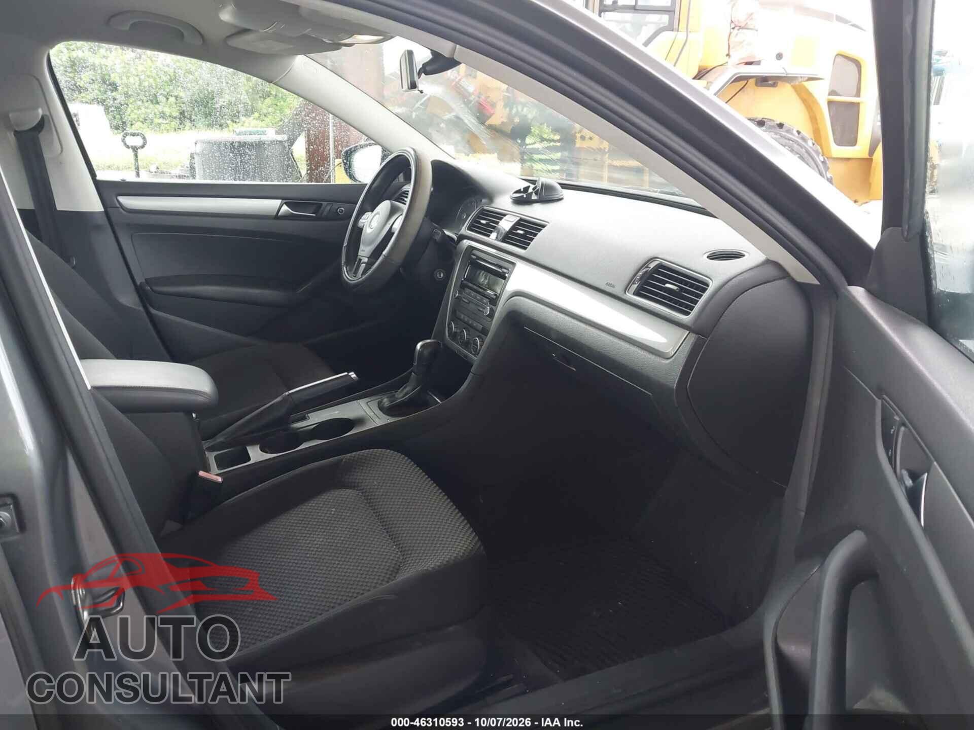 VOLKSWAGEN PASSAT 2012 - 1VWAP7A35CC023534