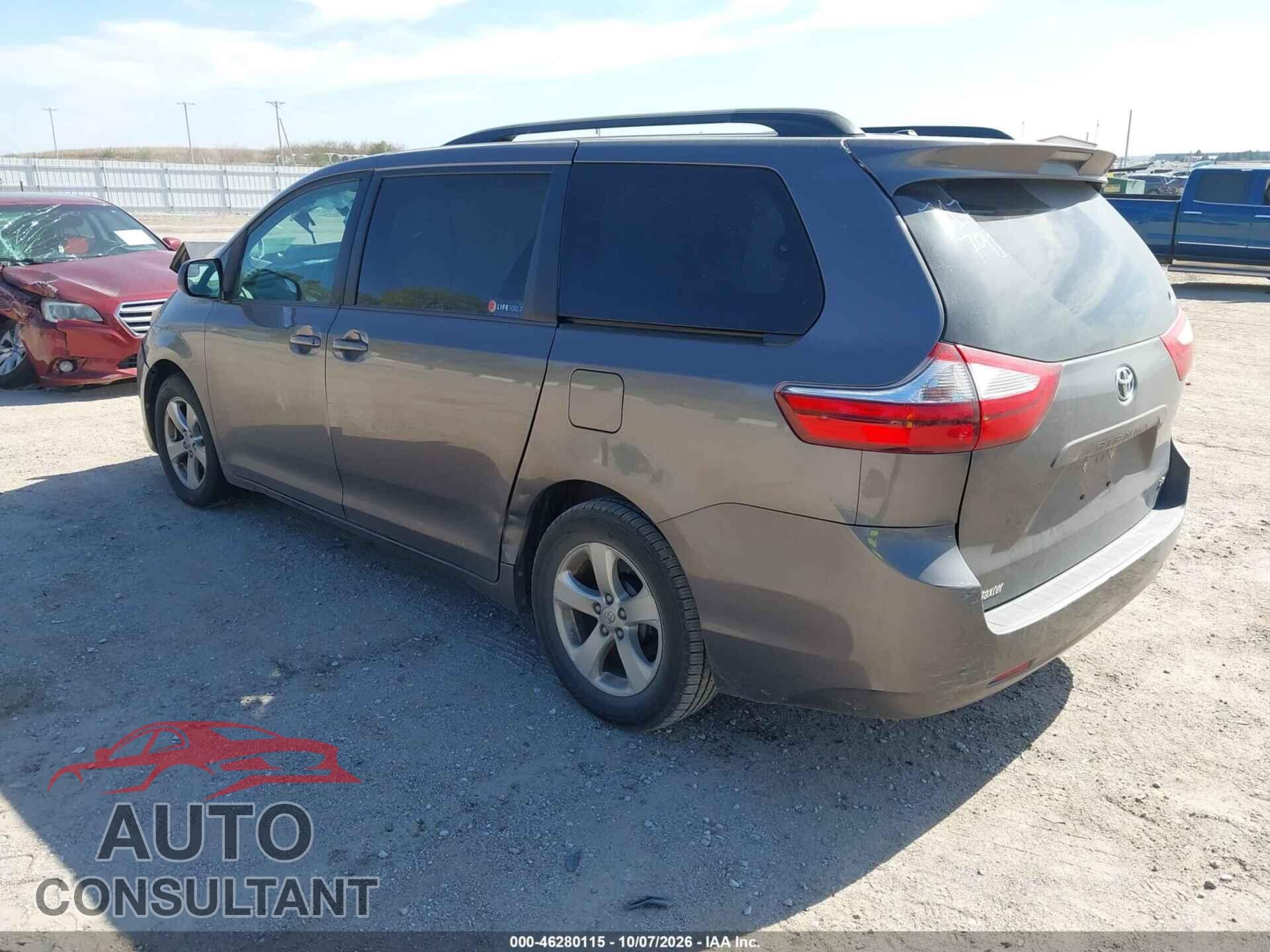 TOYOTA SIENNA 2017 - 5TDKZ3DC6HS810312