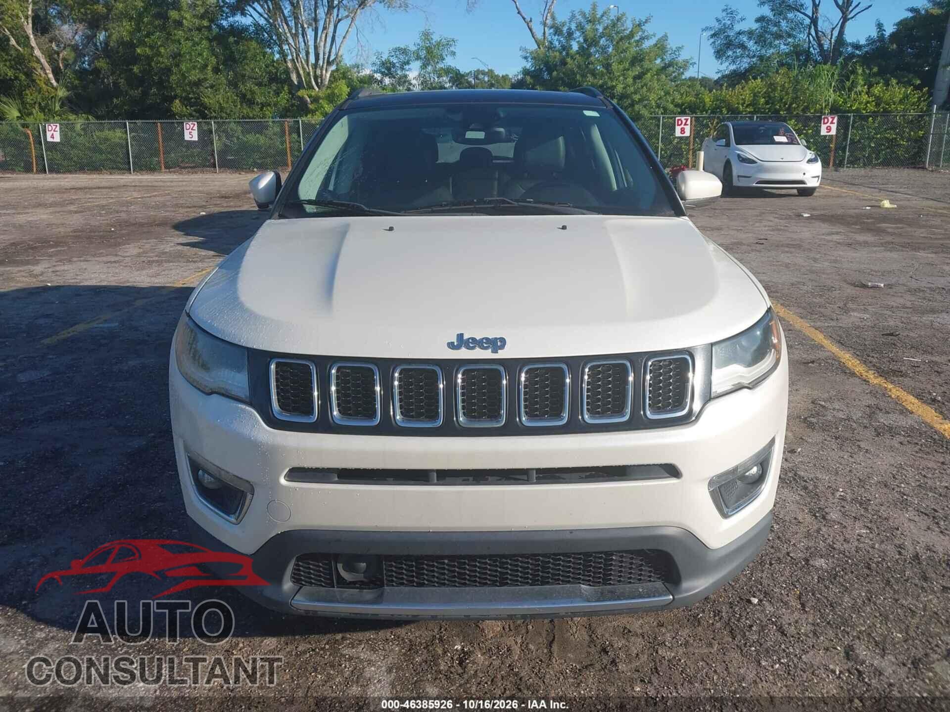 JEEP COMPASS 2018 - 3C4NJCCB7JT368620