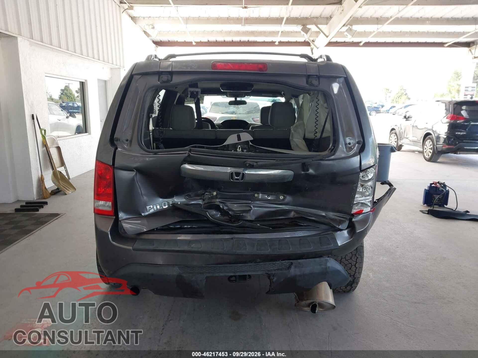 HONDA PILOT 2015 - 5FNYF3H29FB022596