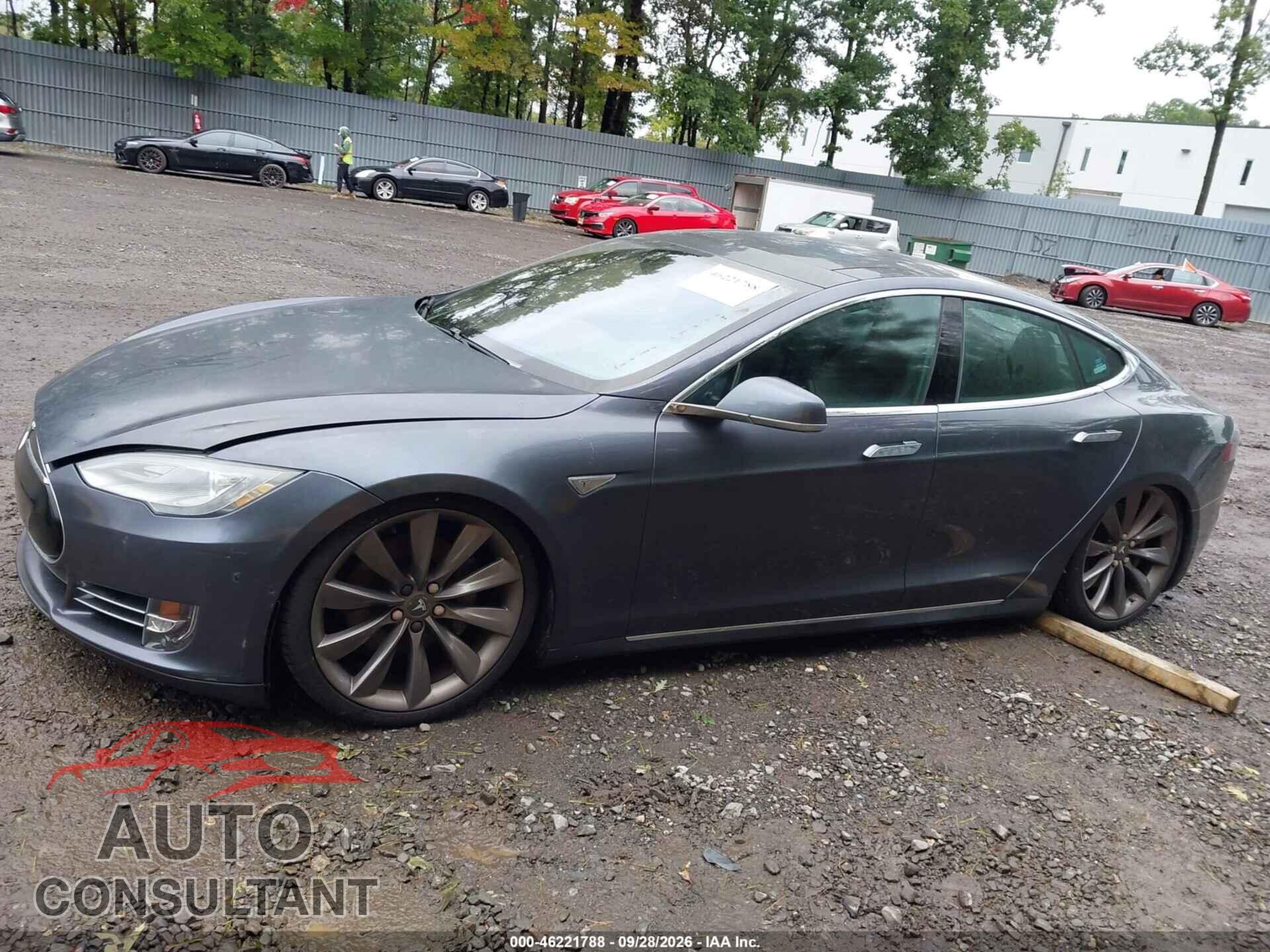 TESLA MODEL S 2015 - 5YJSA4H49FFP77775