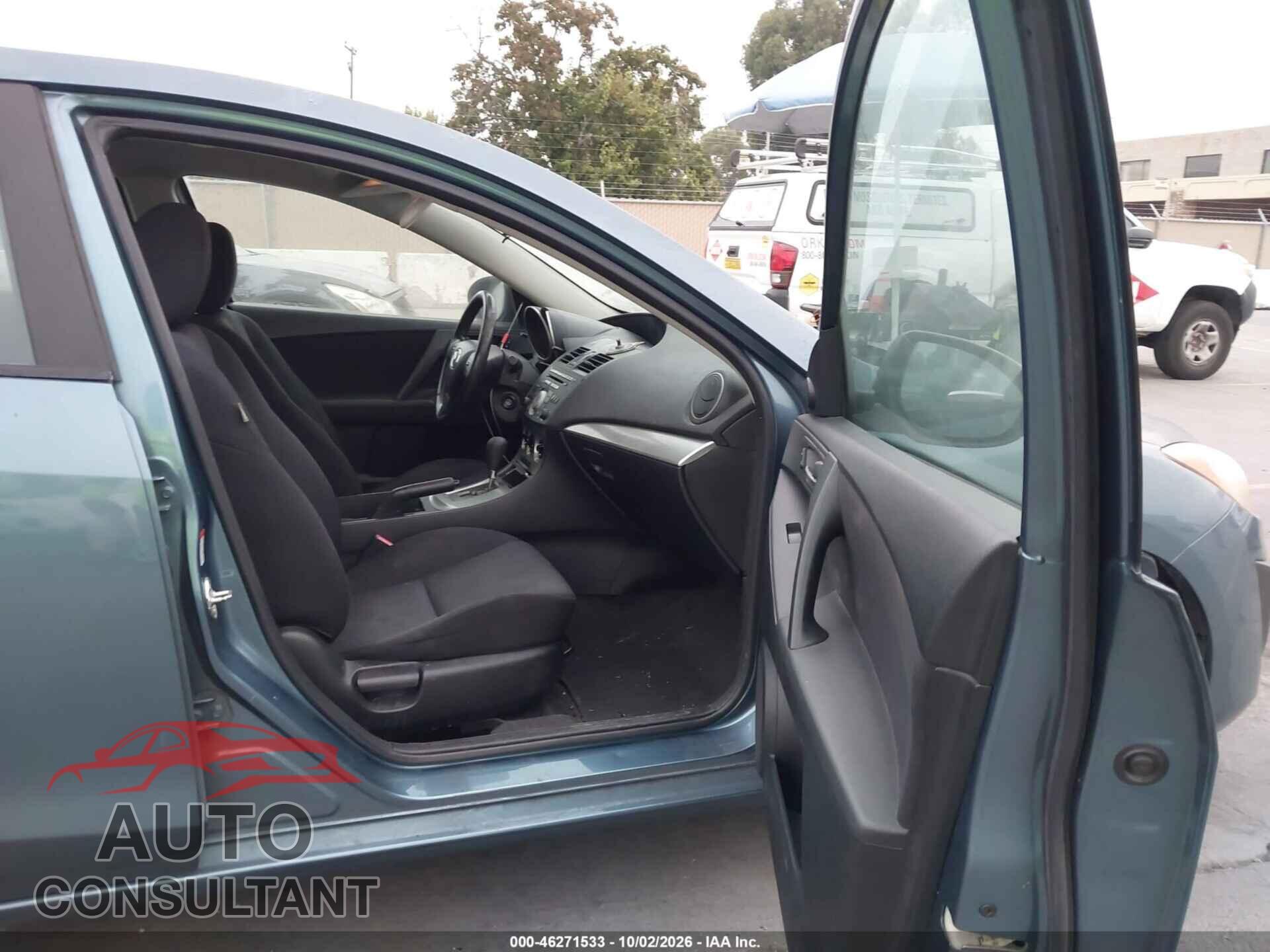 MAZDA MAZDA3 2011 - JM1BL1VG8B1448978