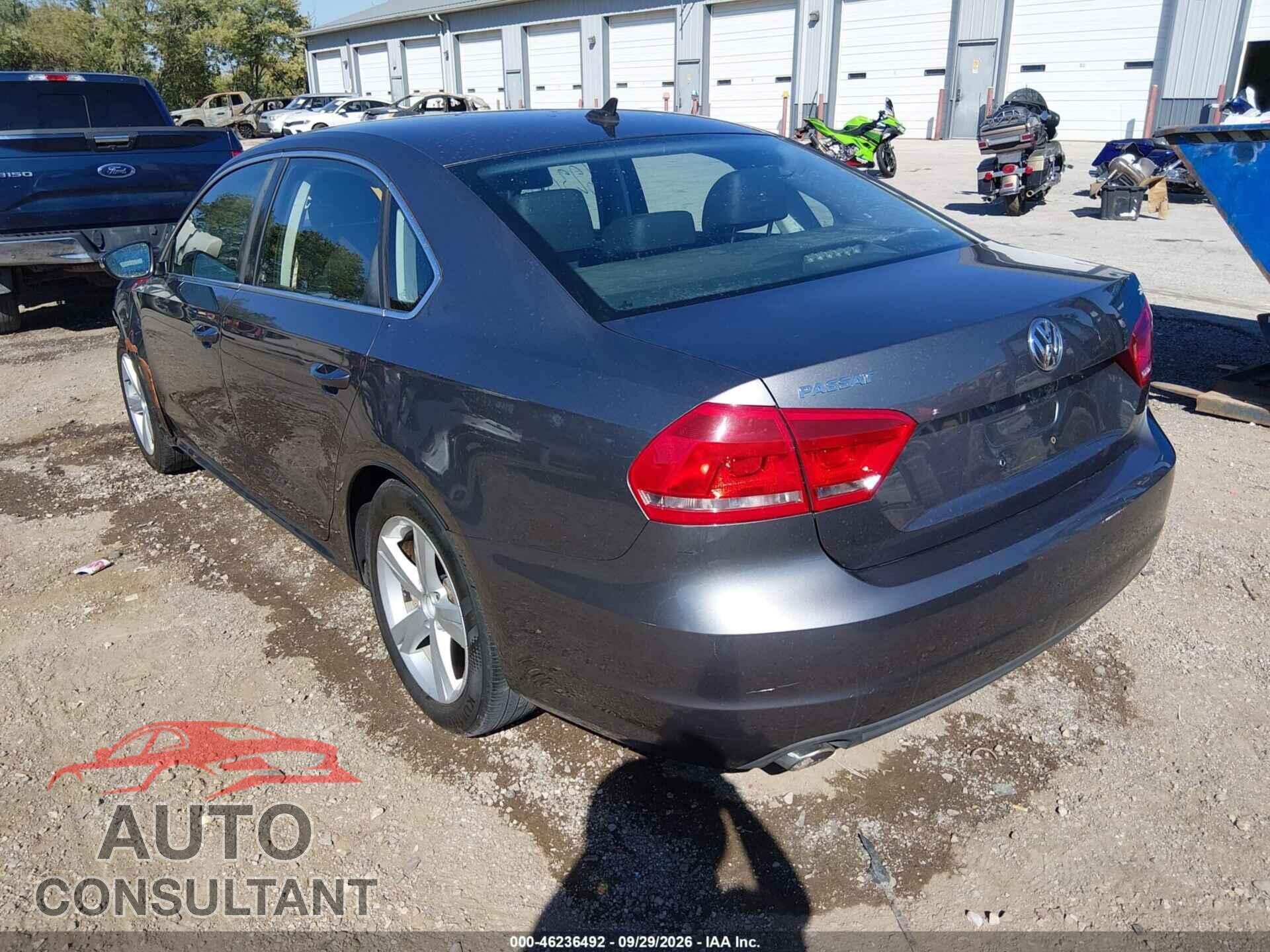 VOLKSWAGEN PASSAT 2012 - 1VWBP7A37CC016007