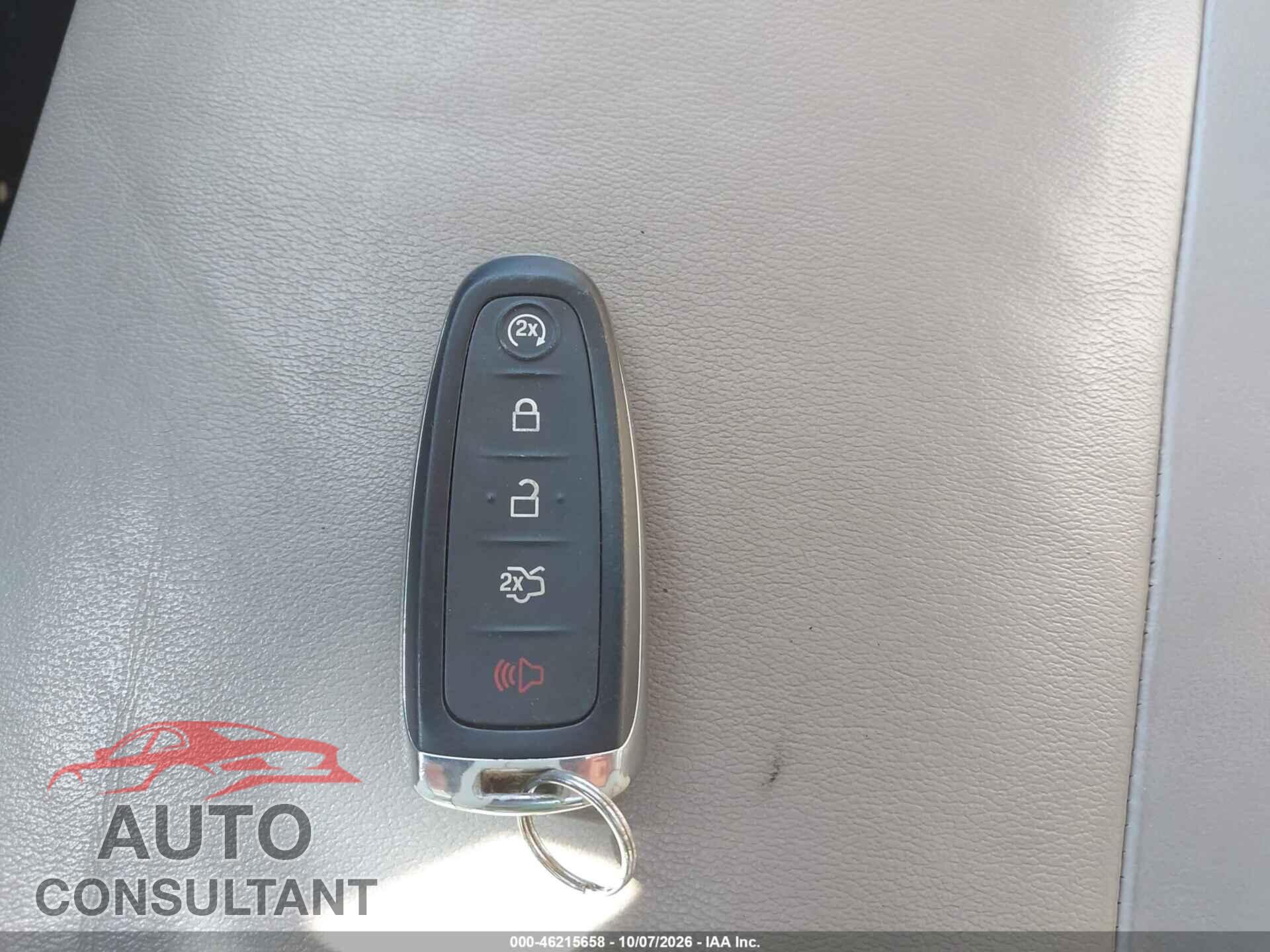 FORD ESCAPE 2017 - 1FMCU0JD5HUC20074
