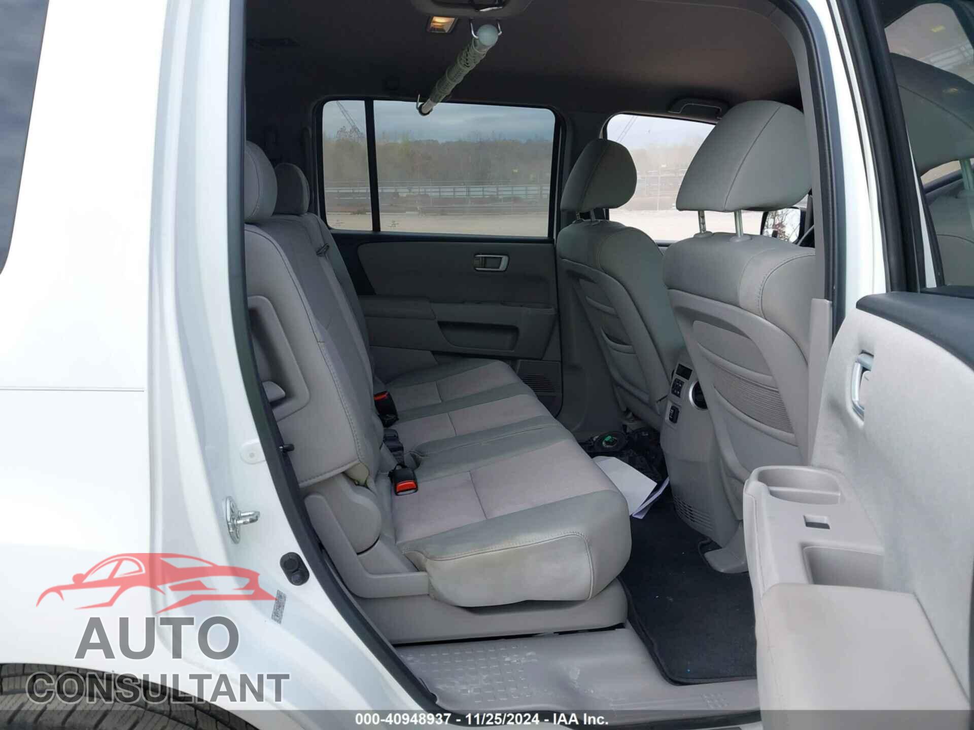 HONDA PILOT 2011 - 5FNYF3H46BB030909
