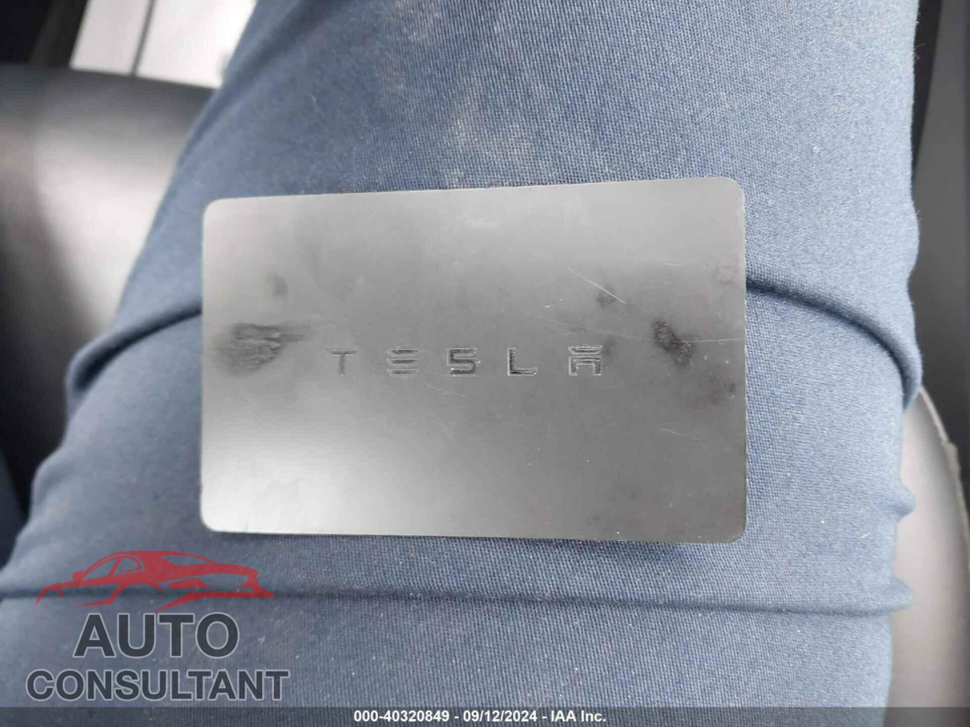 TESLA MODEL 3 2018 - 5YJ3E1EA1JF157058