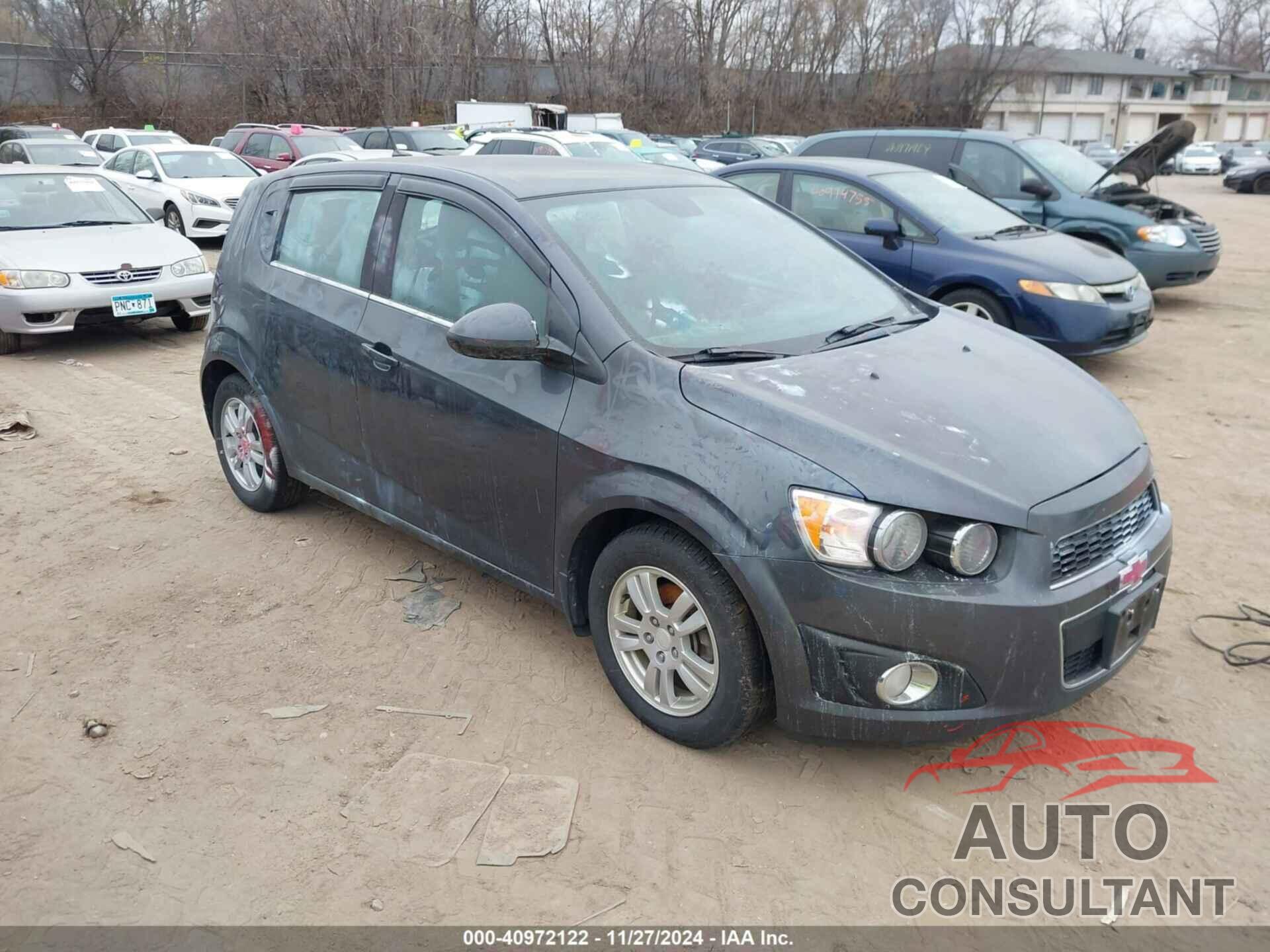 CHEVROLET SONIC 2013 - 1G1JC6SB8D4139006