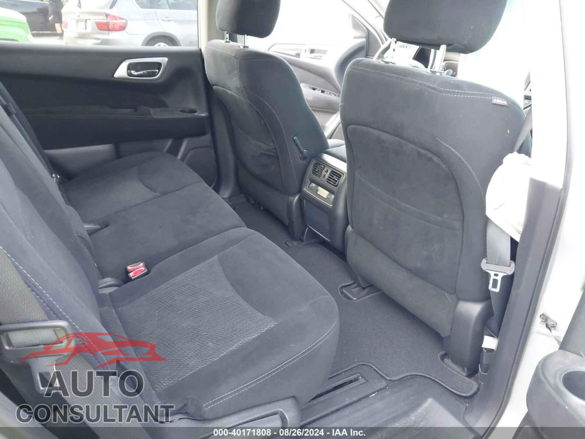 NISSAN PATHFINDER 2016 - 5N1AR2MM4GC645161