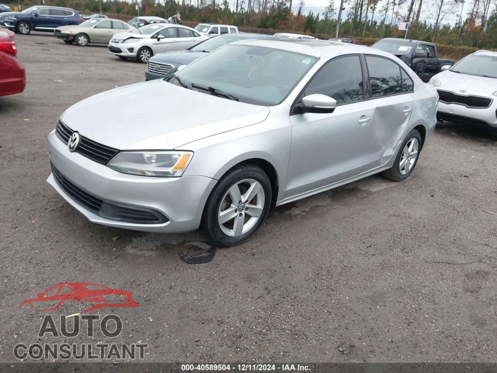 VOLKSWAGEN JETTA 2012 - 3VWLL7AJ7CM415870