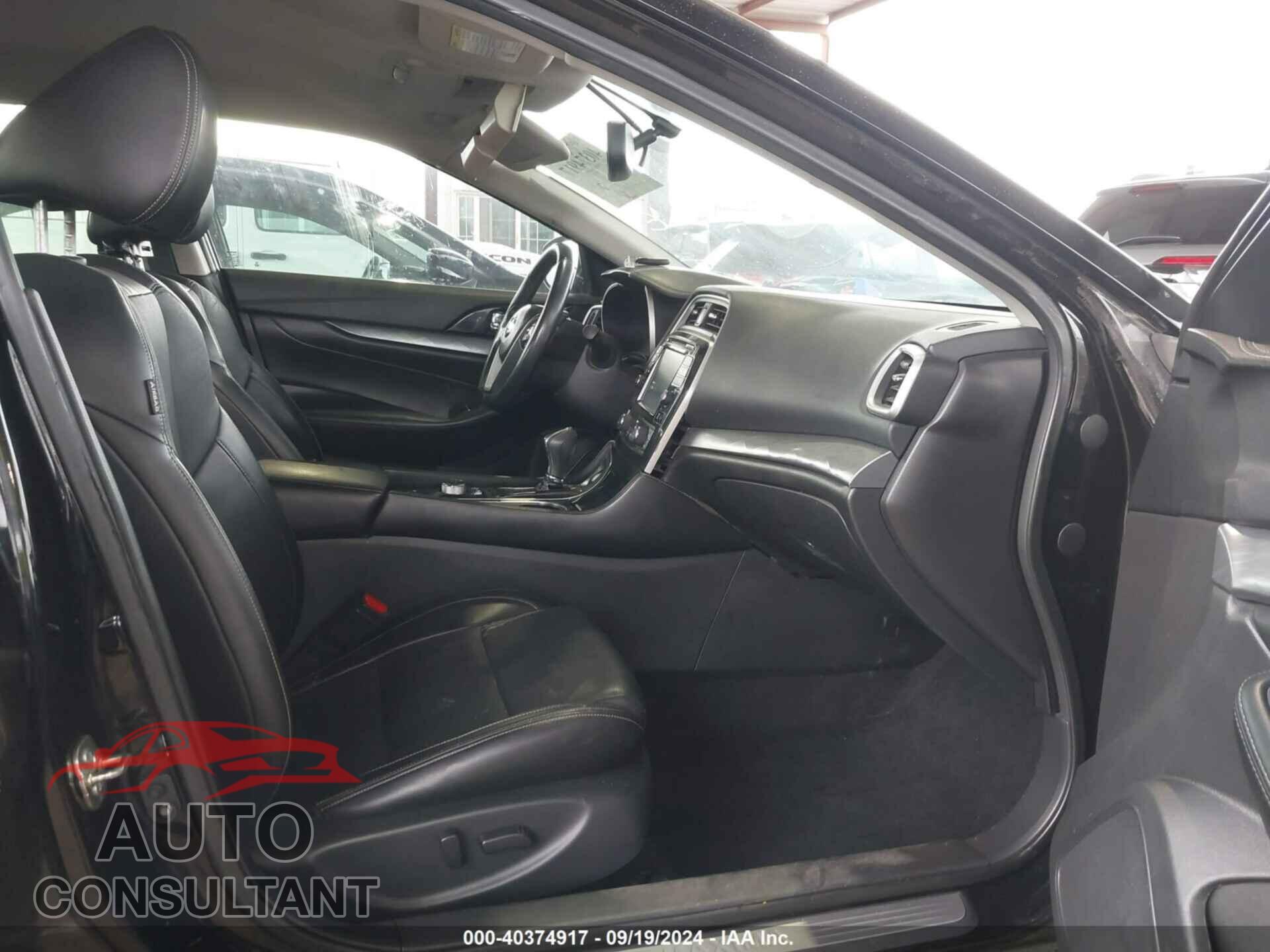 NISSAN MAXIMA 2017 - 1N4AA6AP1HC369465