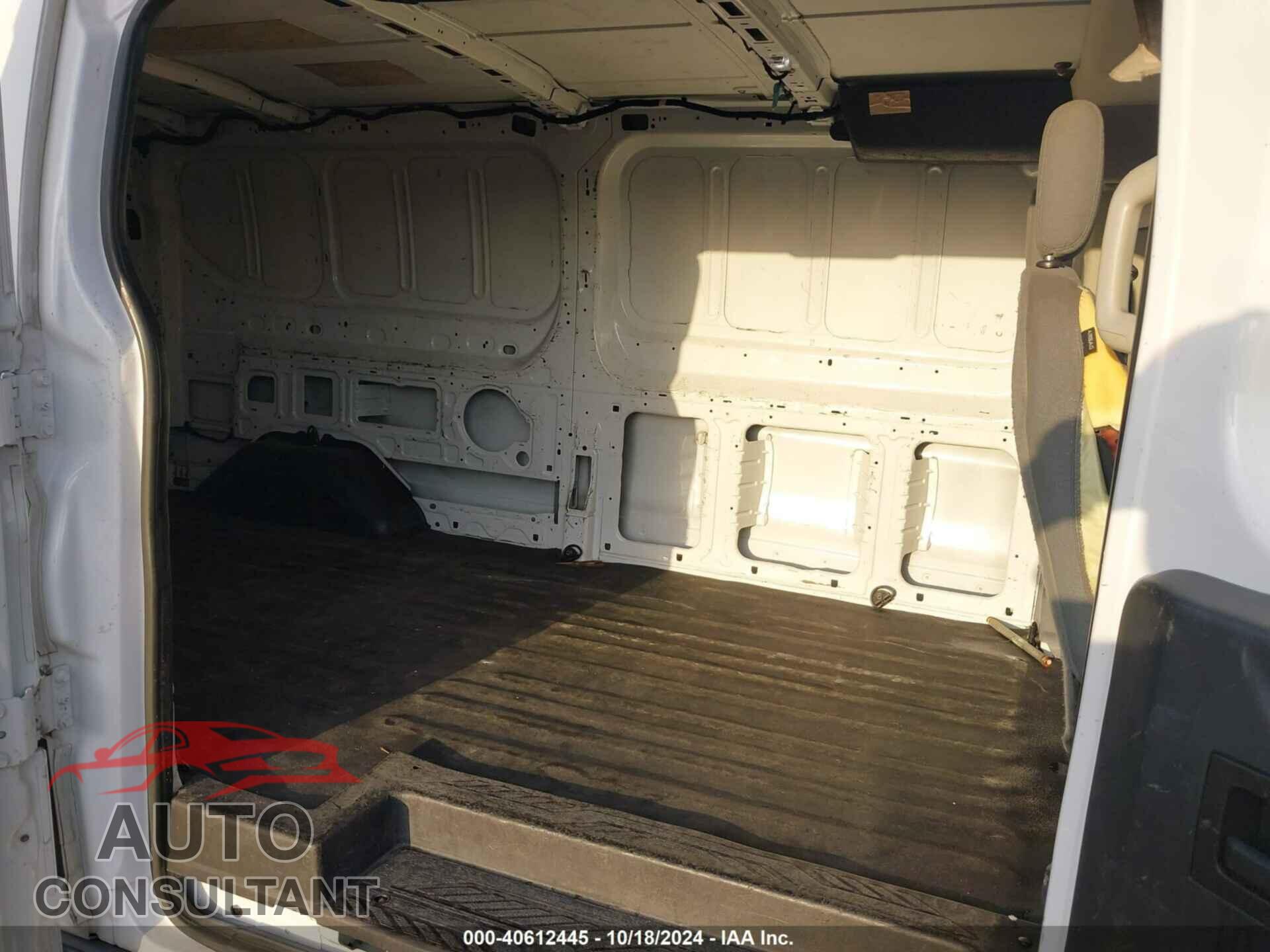 FORD TRANSIT-250 2015 - 1FTYR2ZM0FKB00042