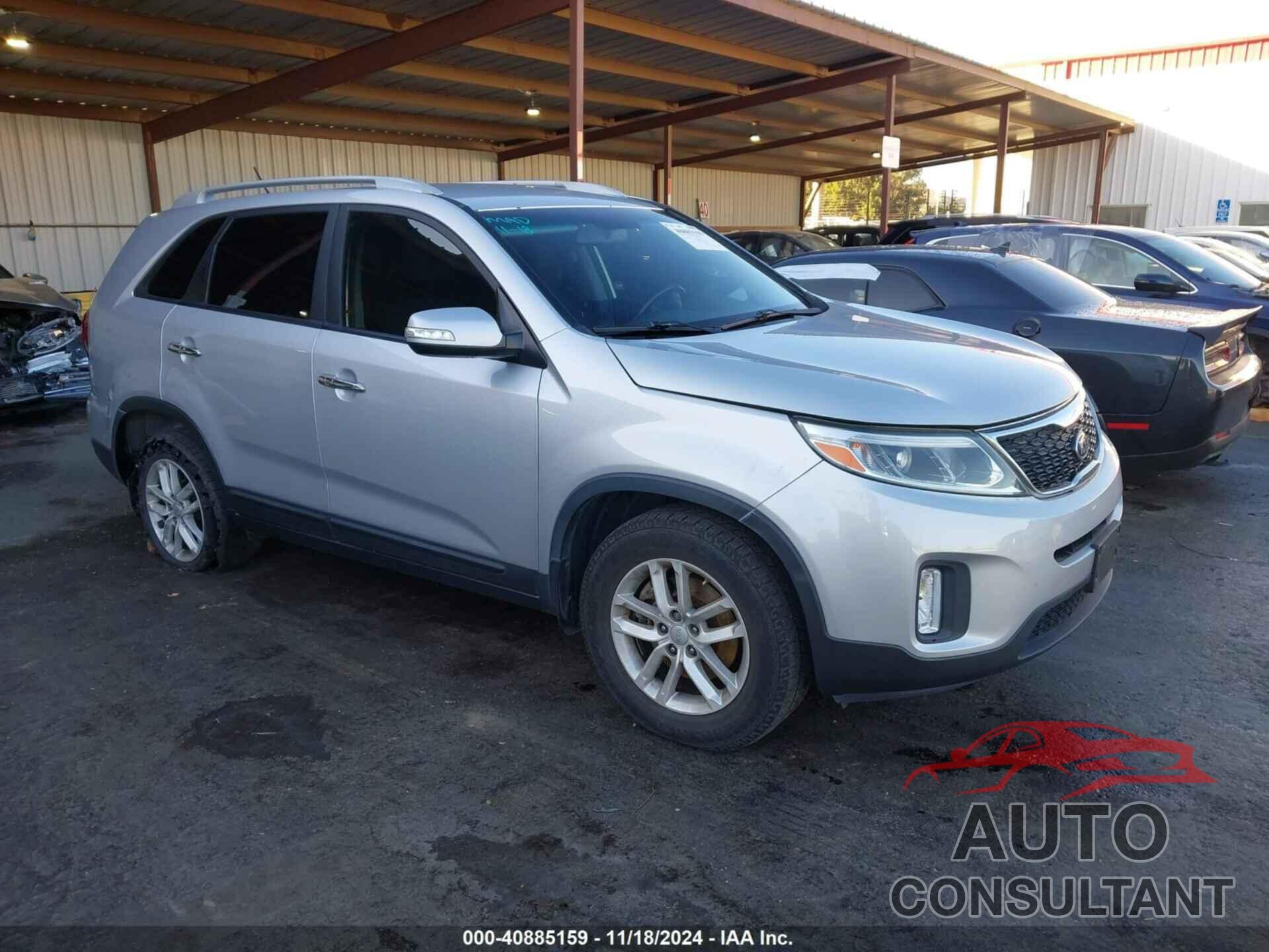 KIA SORENTO 2015 - 5XYKT4A74FG598695