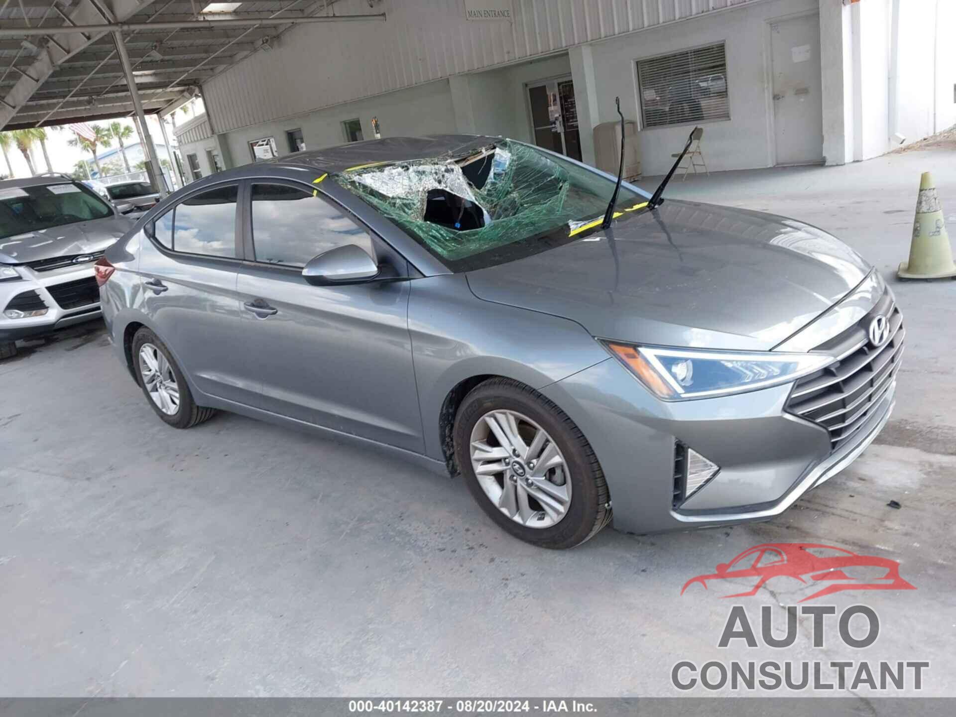 HYUNDAI ELANTRA 2019 - KMHD84LF9KU767502