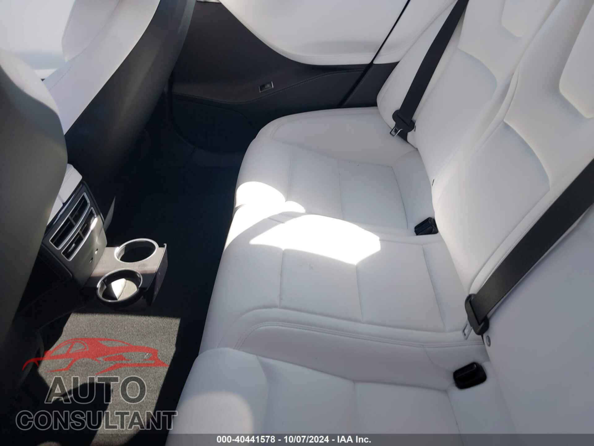 TESLA MODEL S 2017 - 5YJSA1E24HF232619