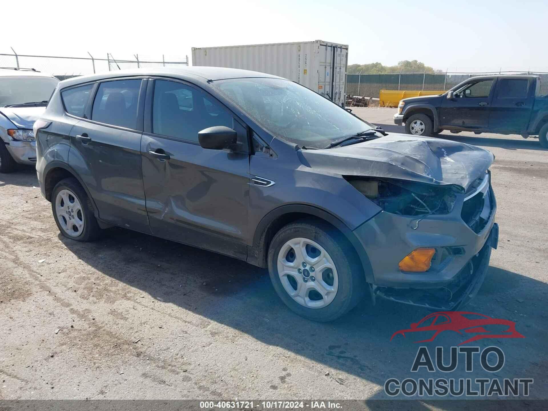 FORD ESCAPE 2017 - 1FMCU0F71HUE08996