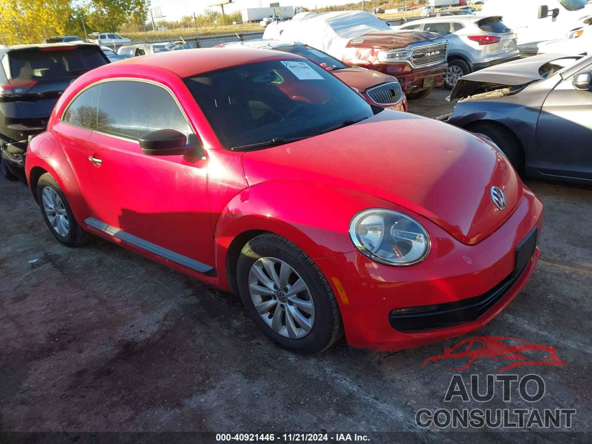 VOLKSWAGEN BEETLE 2016 - 3VWF17AT5GM619657