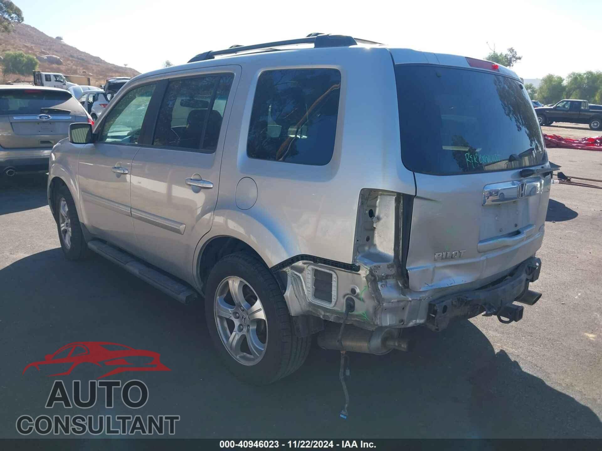HONDA PILOT 2015 - 5FNYF4H52FB045184