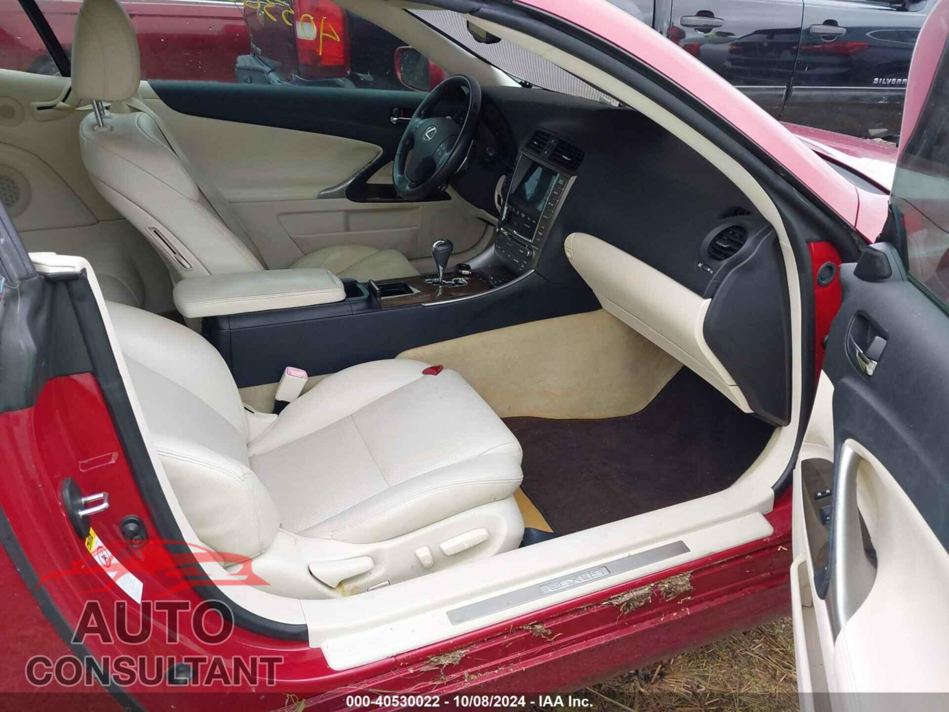 LEXUS IS 250C 2010 - JTHFF2C25A2510074