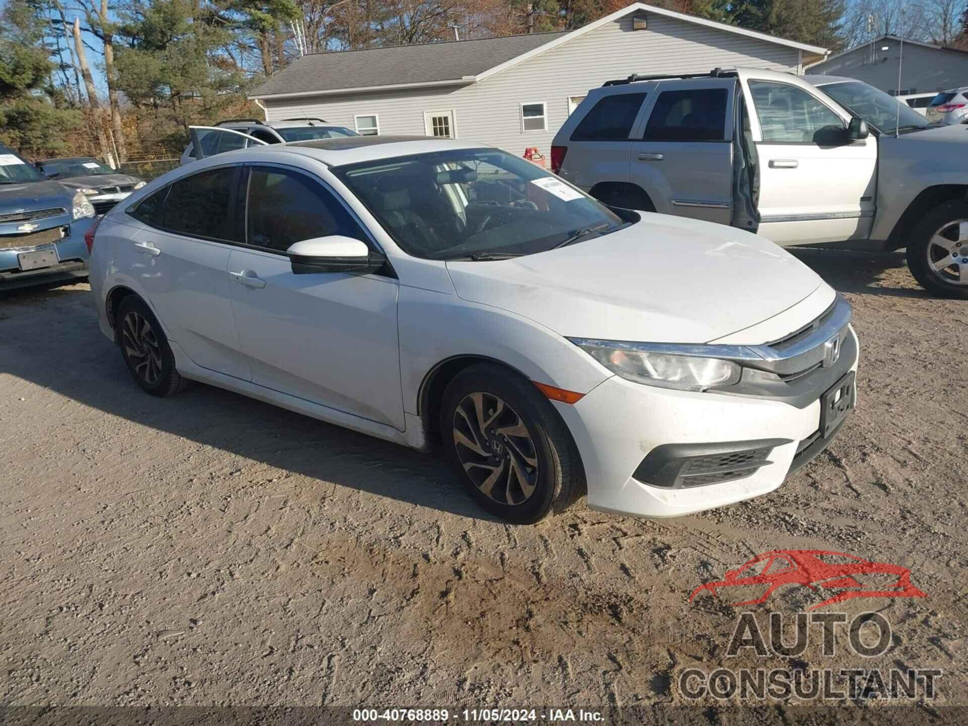 HONDA CIVIC 2018 - 2HGFC2F77JH507588