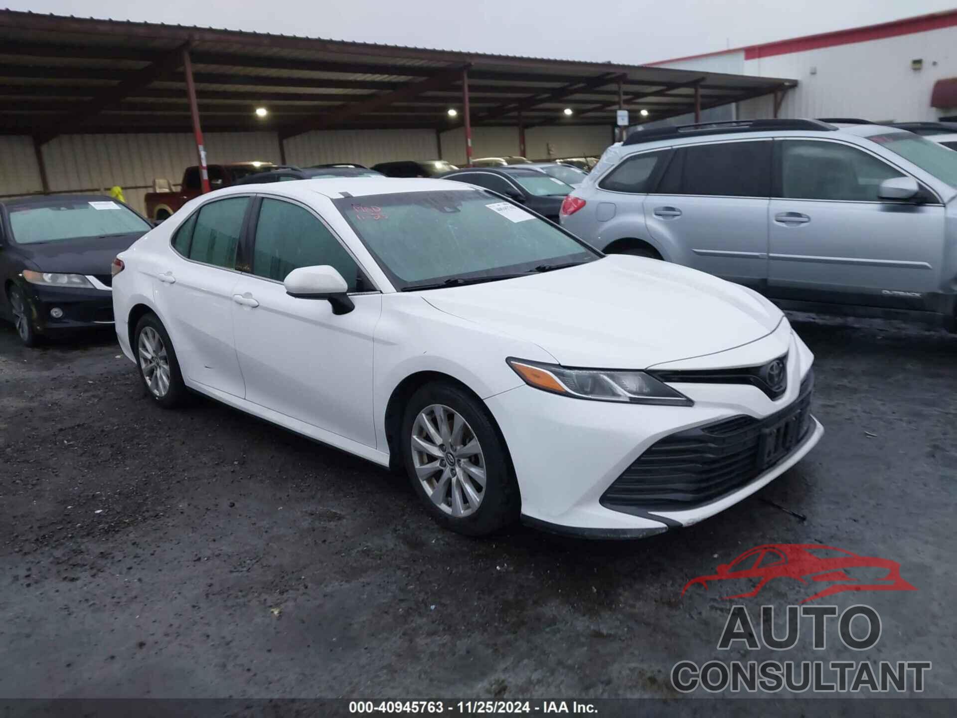 TOYOTA CAMRY 2018 - 4T1B11HKXJU093360