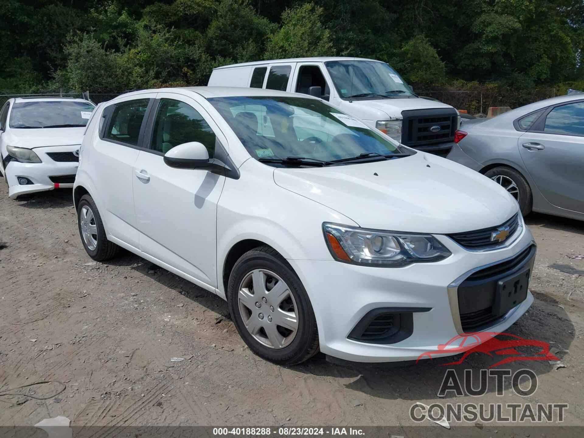 CHEVROLET SONIC 2017 - 1G1JG6SG1H4175657