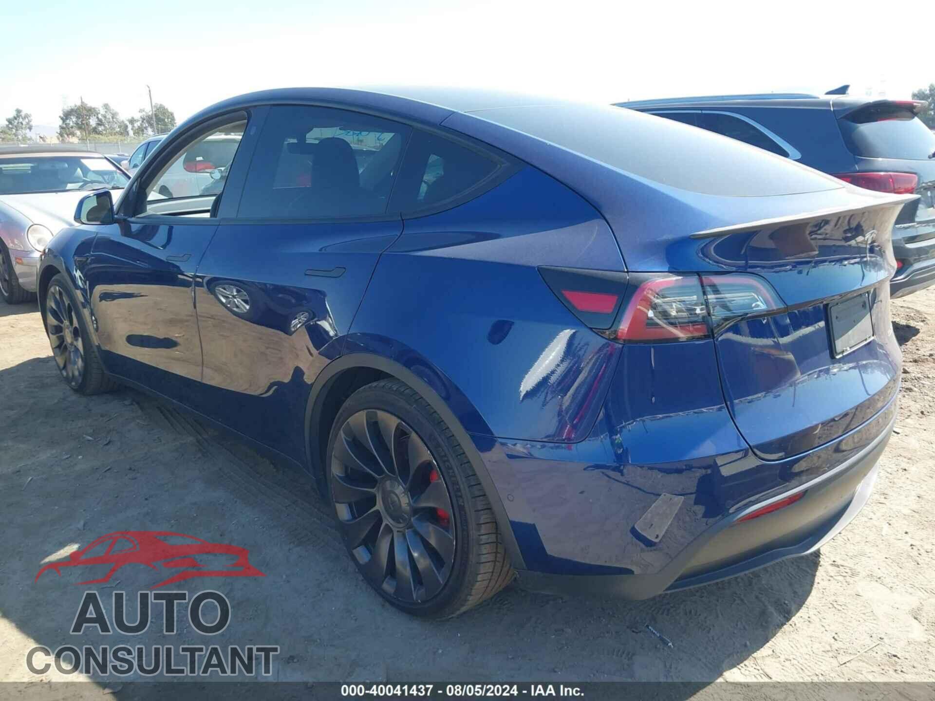 TESLA MODEL Y 2021 - 5YJYGDEEXMF192397