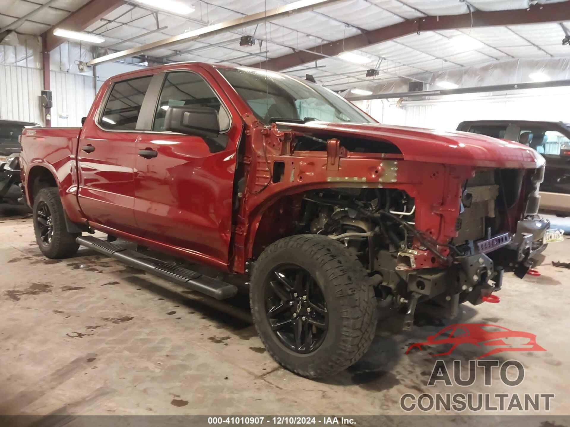 CHEVROLET SILVERADO 1500 2021 - 1GCPYCEF2MZ395015