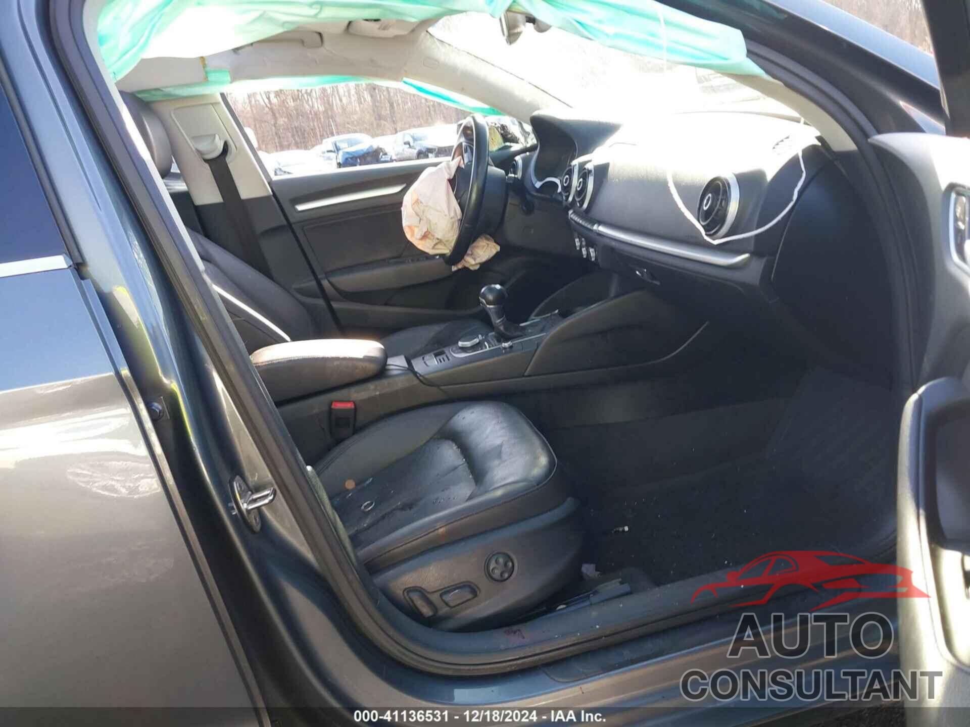 AUDI A3 2015 - WAUCJGFF7F1077561