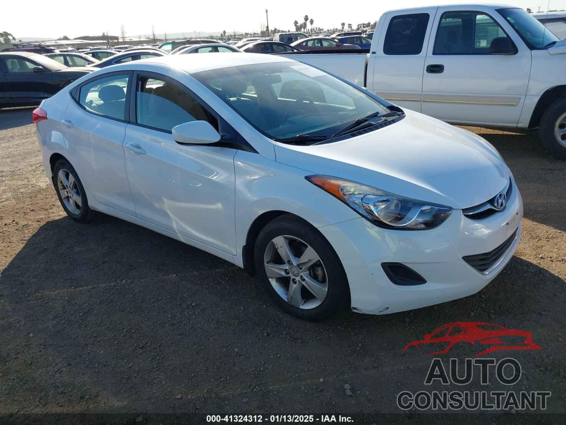 HYUNDAI ELANTRA 2013 - 5NPDH4AE7DH403266