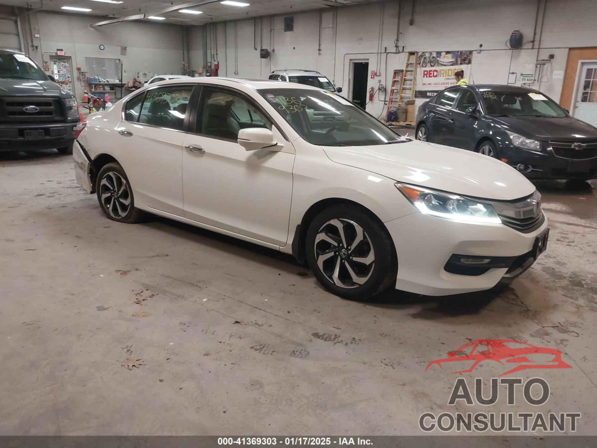 HONDA ACCORD 2017 - 1HGCR2F88HA116128