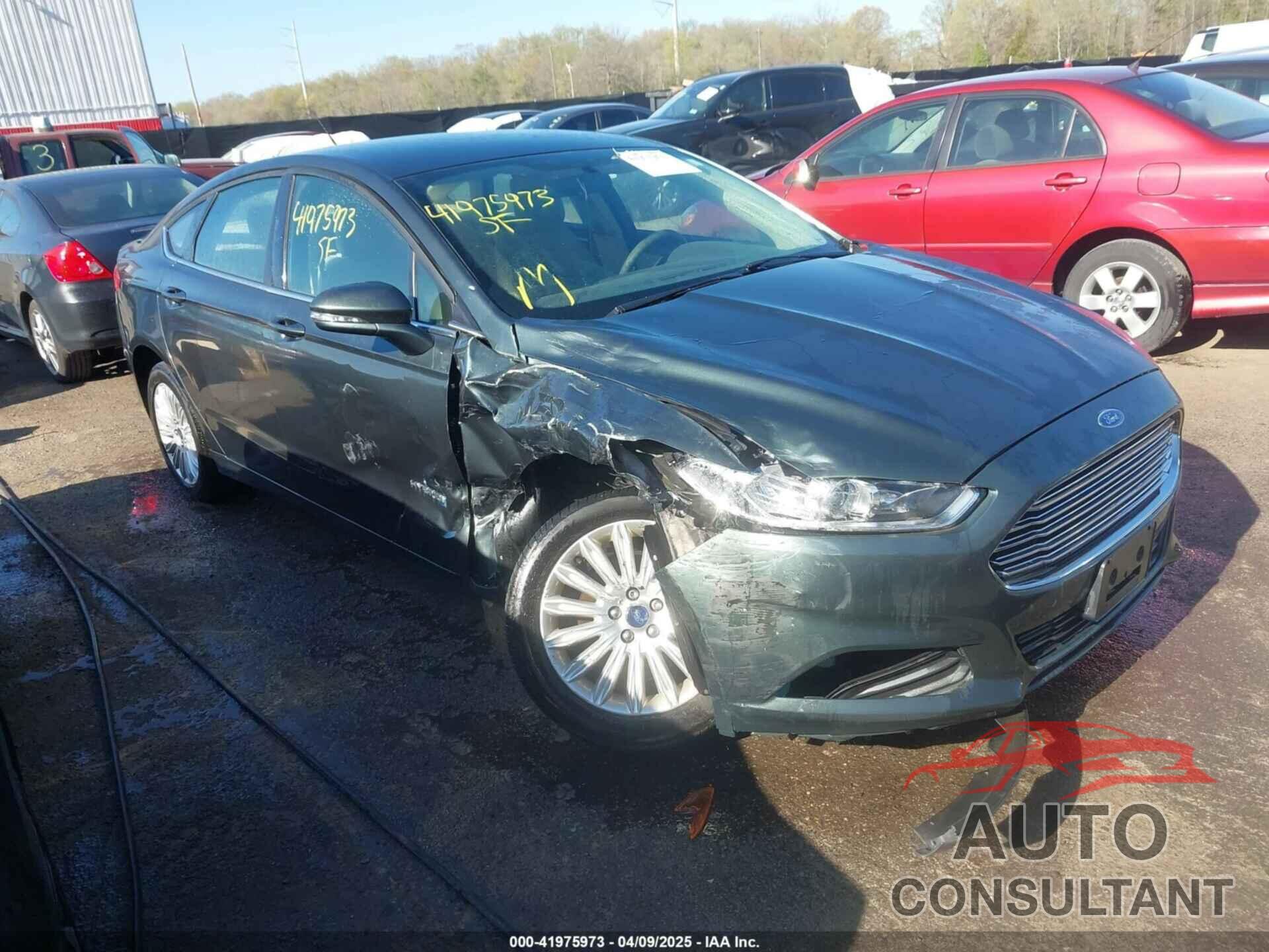 FORD FUSION HYBRID 2015 - 3FA6P0LU2FR135144