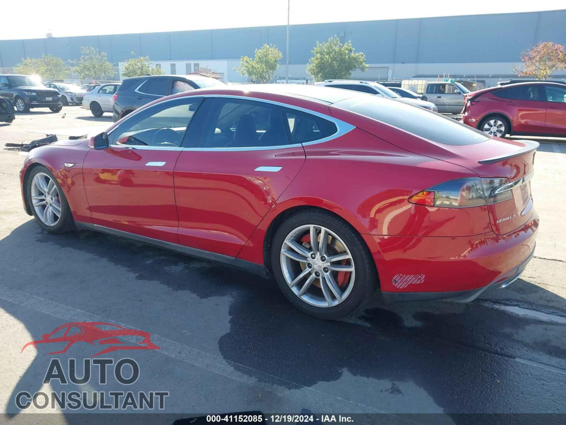 TESLA MODEL S 2013 - 5YJSA1CP4DFP13611