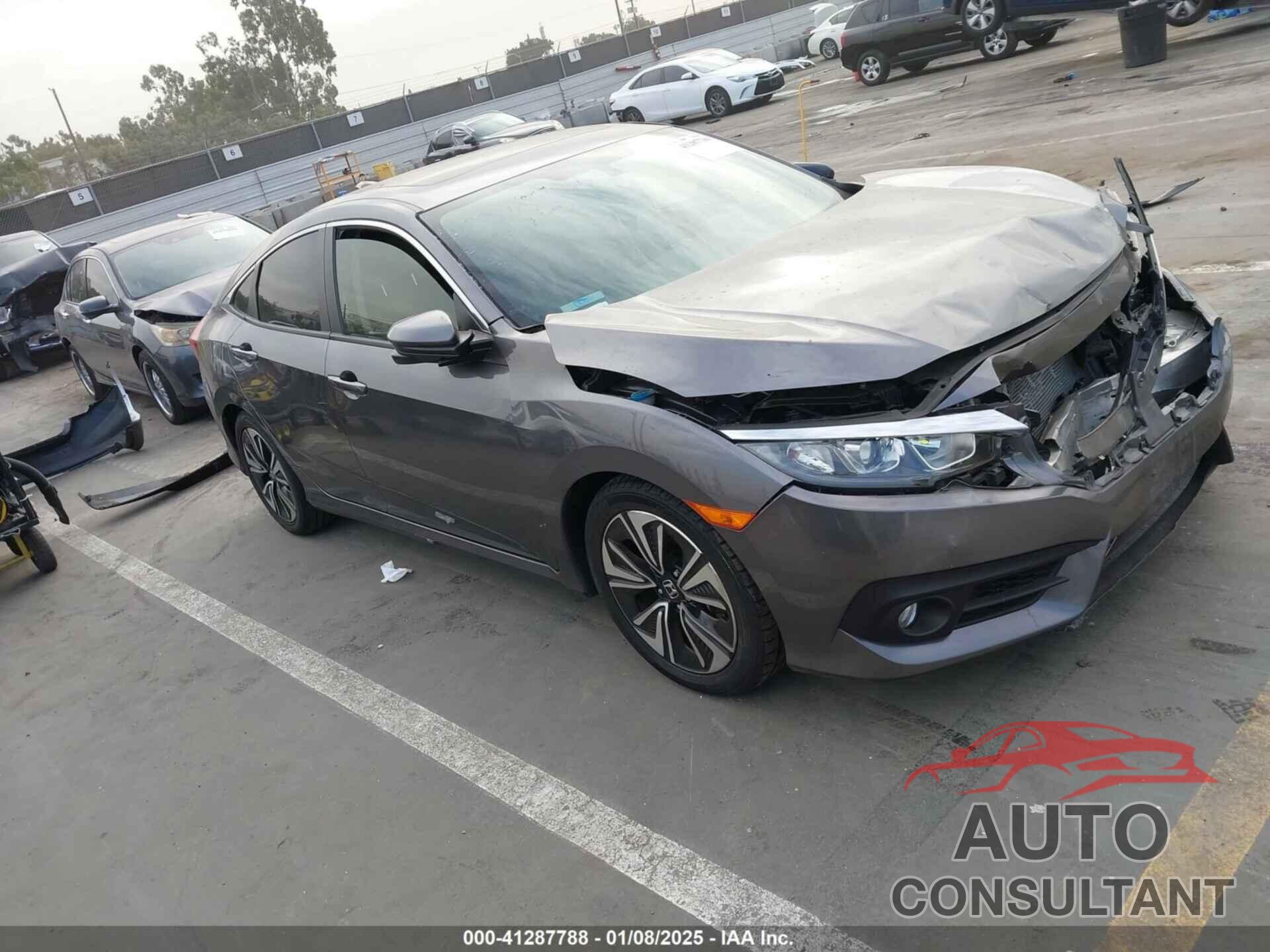 HONDA CIVIC 2018 - JHMFC1F30JX010270