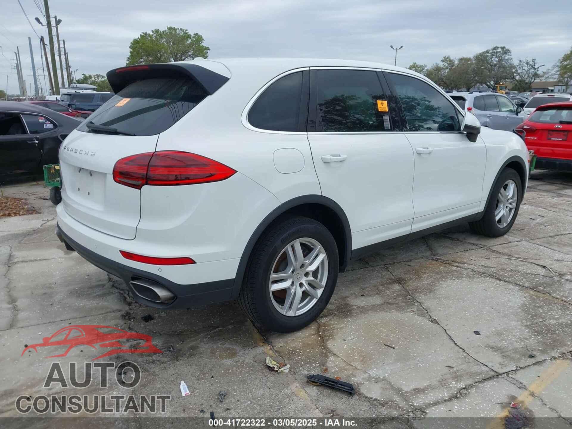 PORSCHE CAYENNE 2016 - WP1AF2A25GKA41302
