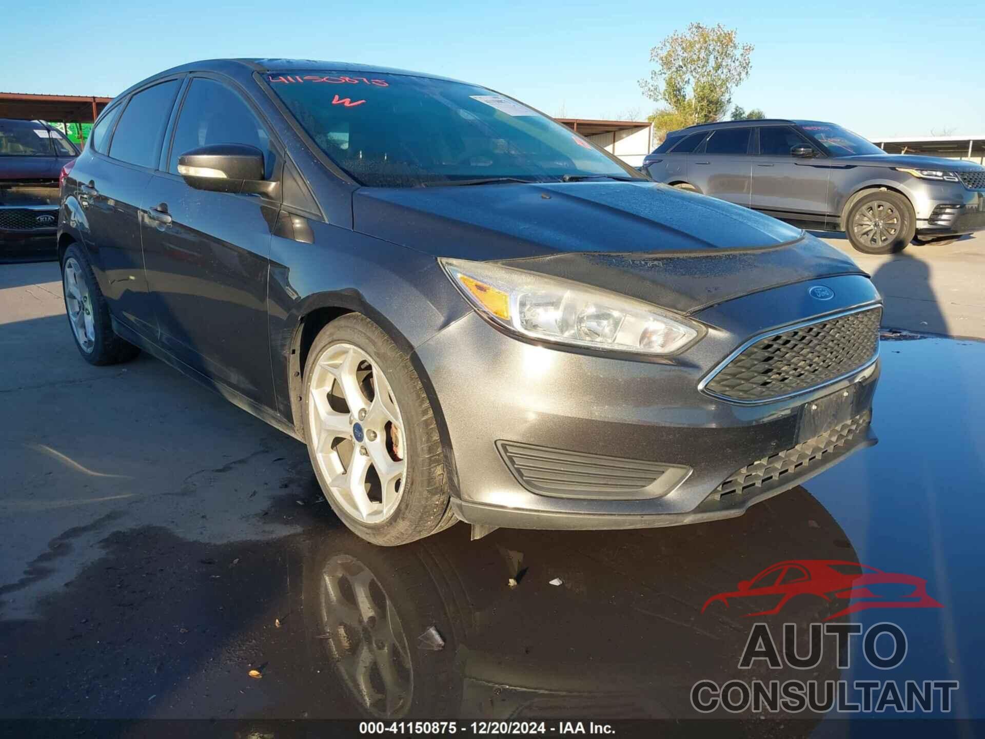 FORD FOCUS 2017 - 1FADP3K26HL290130