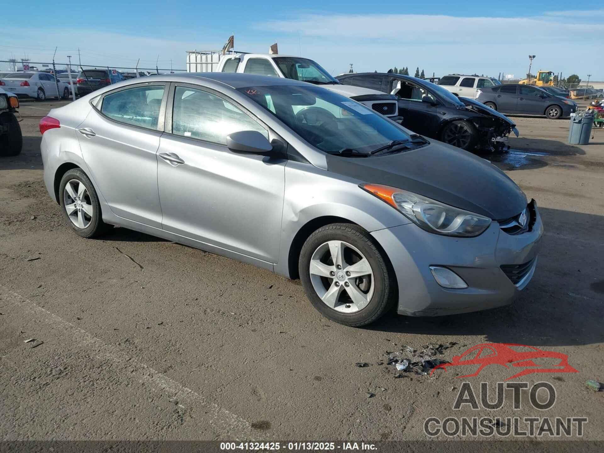 HYUNDAI ELANTRA 2013 - KMHDH4AE5DU742142