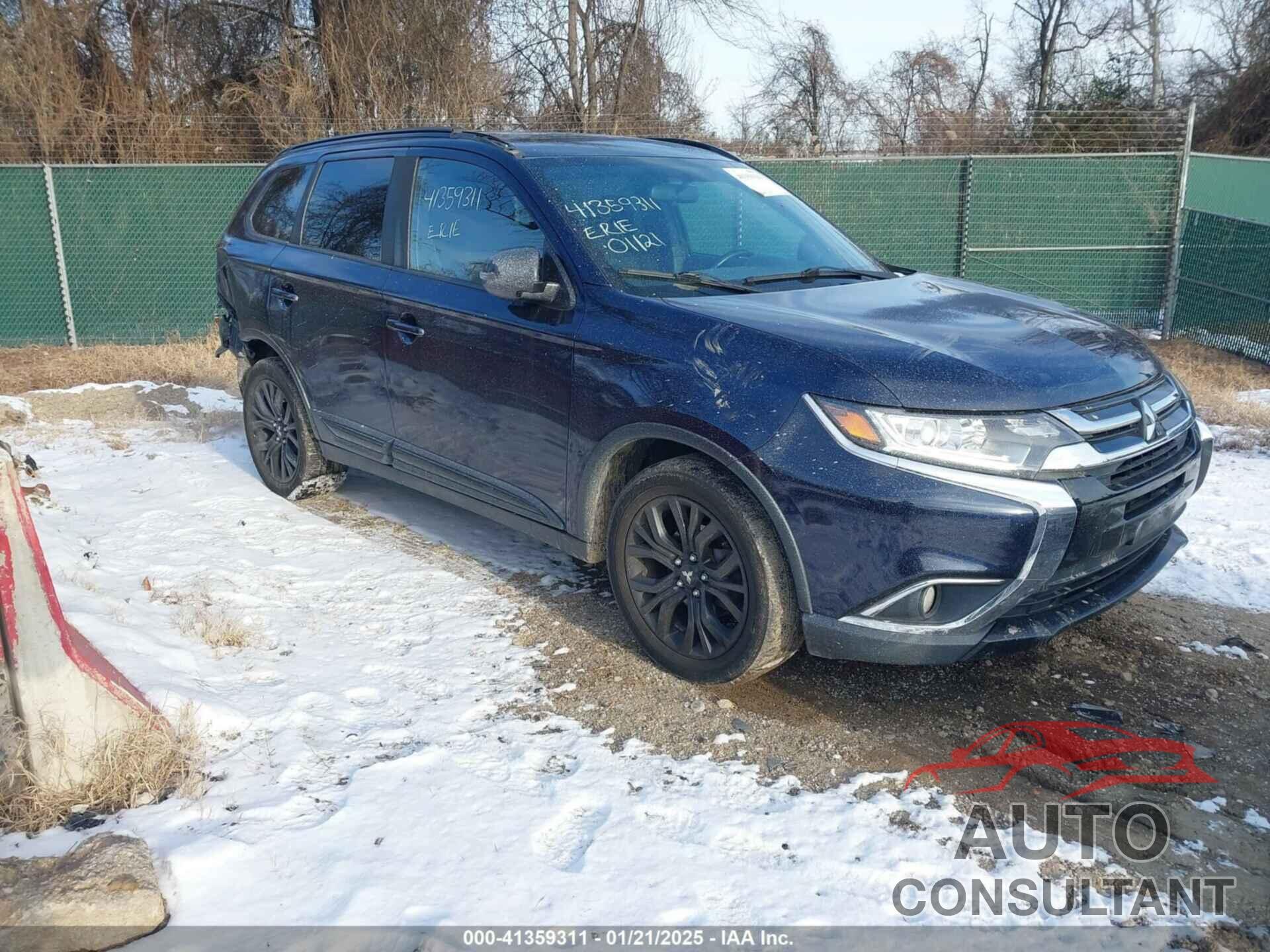 MITSUBISHI OUTLANDER 2018 - JA4AD3A38JZ018398