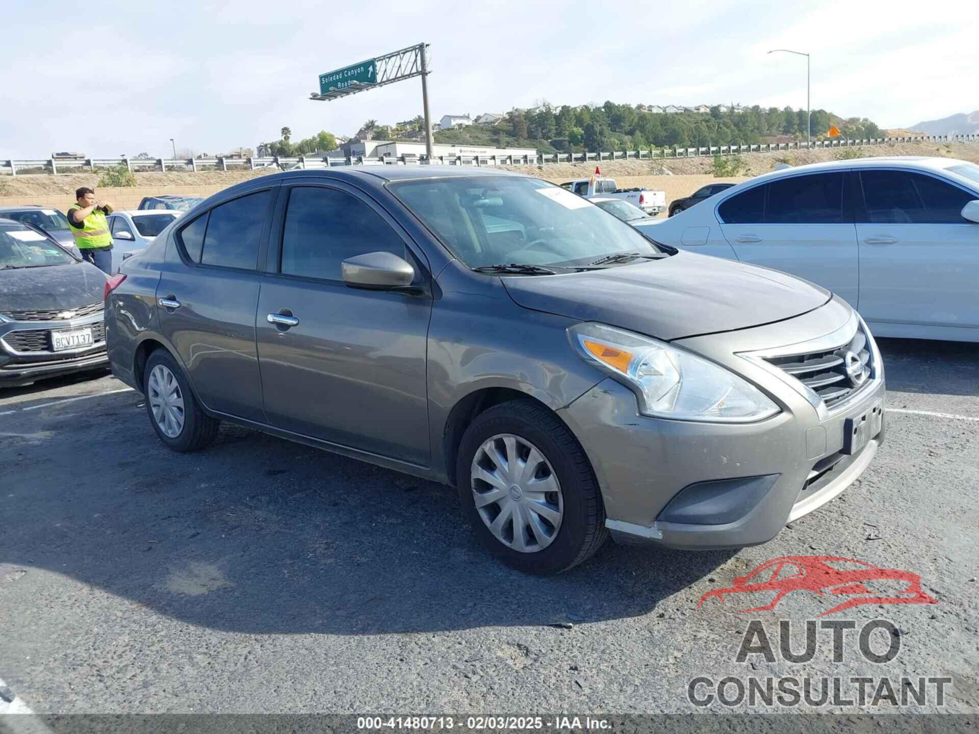 NISSAN VERSA 2017 - 3N1CN7AP0HK452024