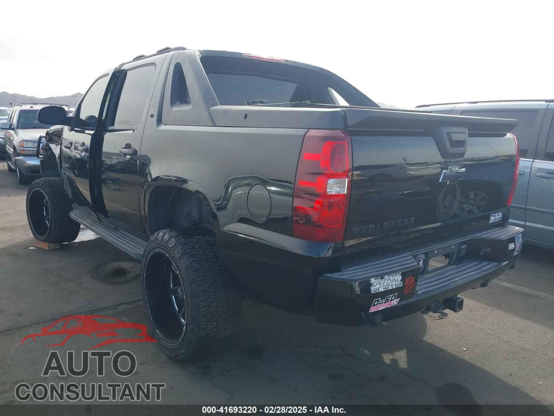 CHEVROLET AVALANCHE 1500 2011 - 3GNMCFE05BG140362