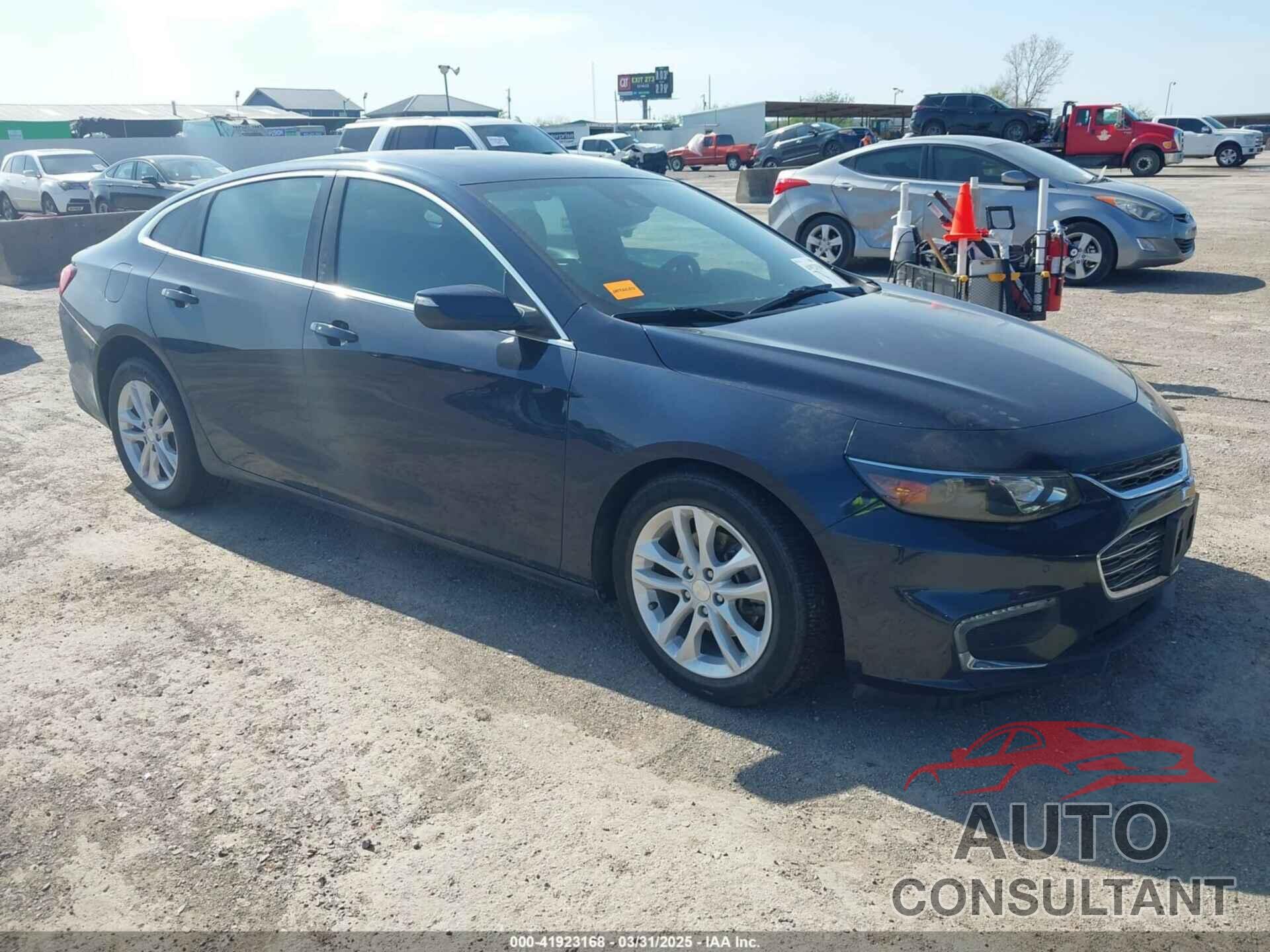 CHEVROLET MALIBU 2017 - 1G1ZE5ST3HF121362