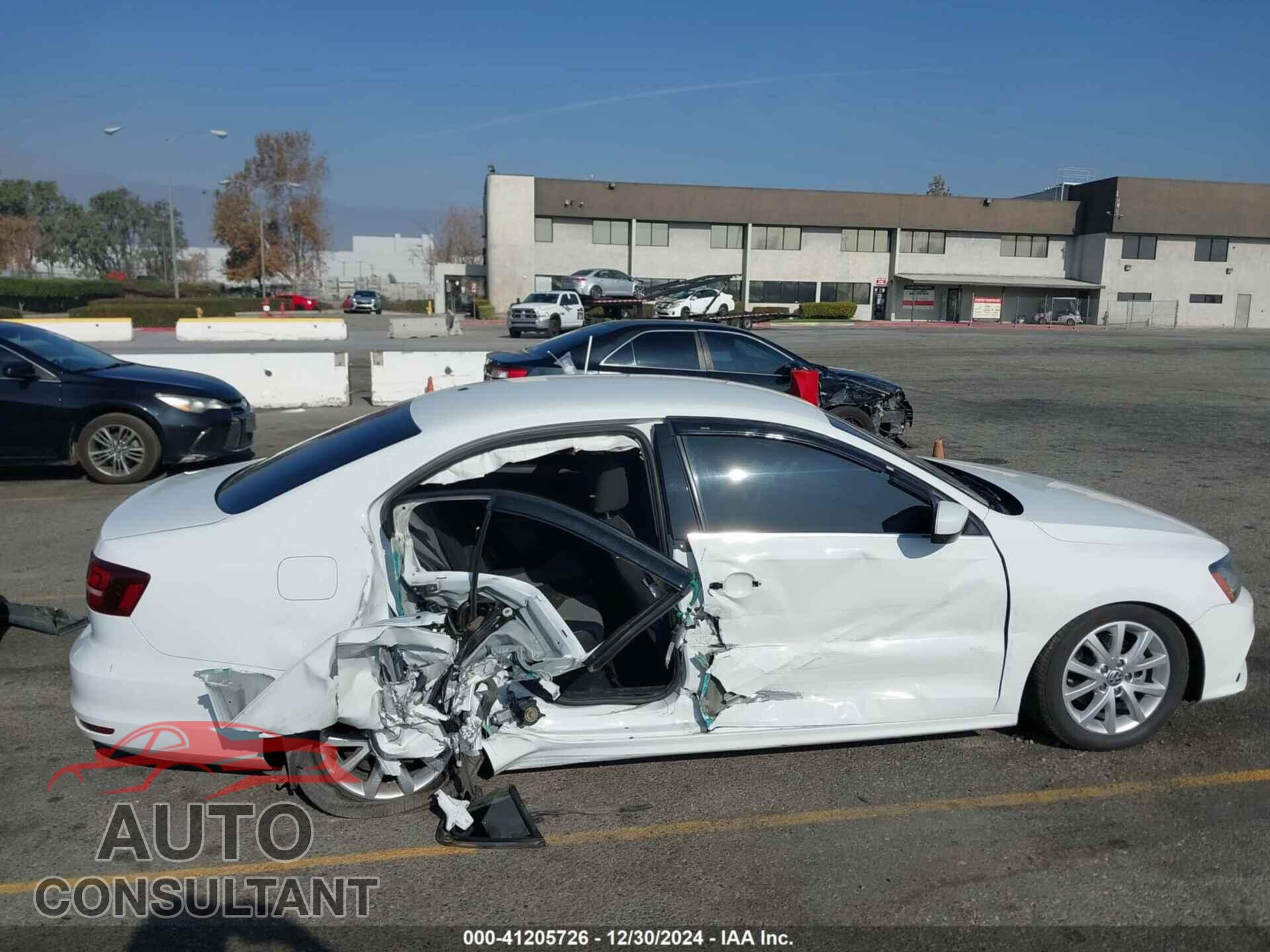 VOLKSWAGEN JETTA 2017 - 3VW2B7AJ0HM267955