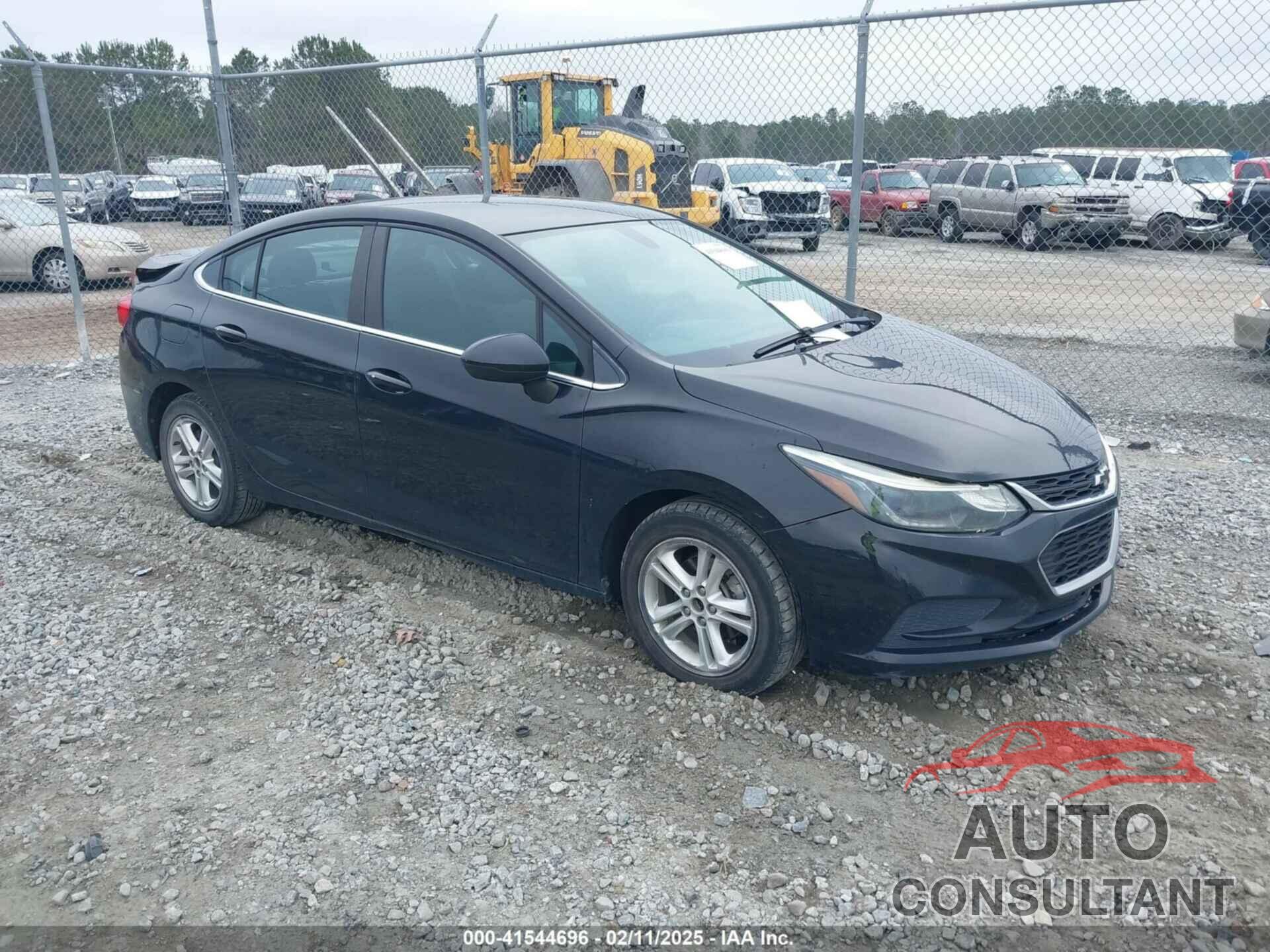 CHEVROLET CRUZE 2017 - 1G1BE5SM1H7160018