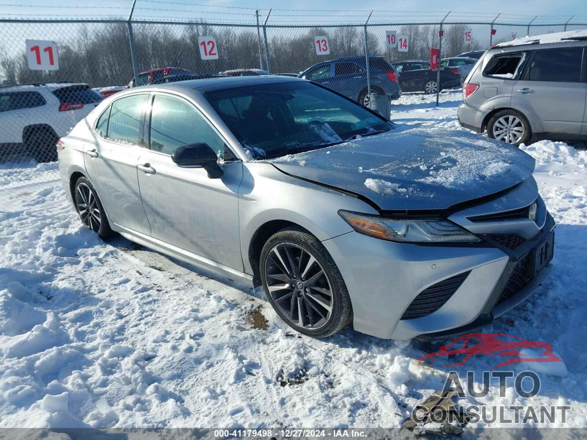 TOYOTA CAMRY 2018 - 4T1B61HK3JU031865