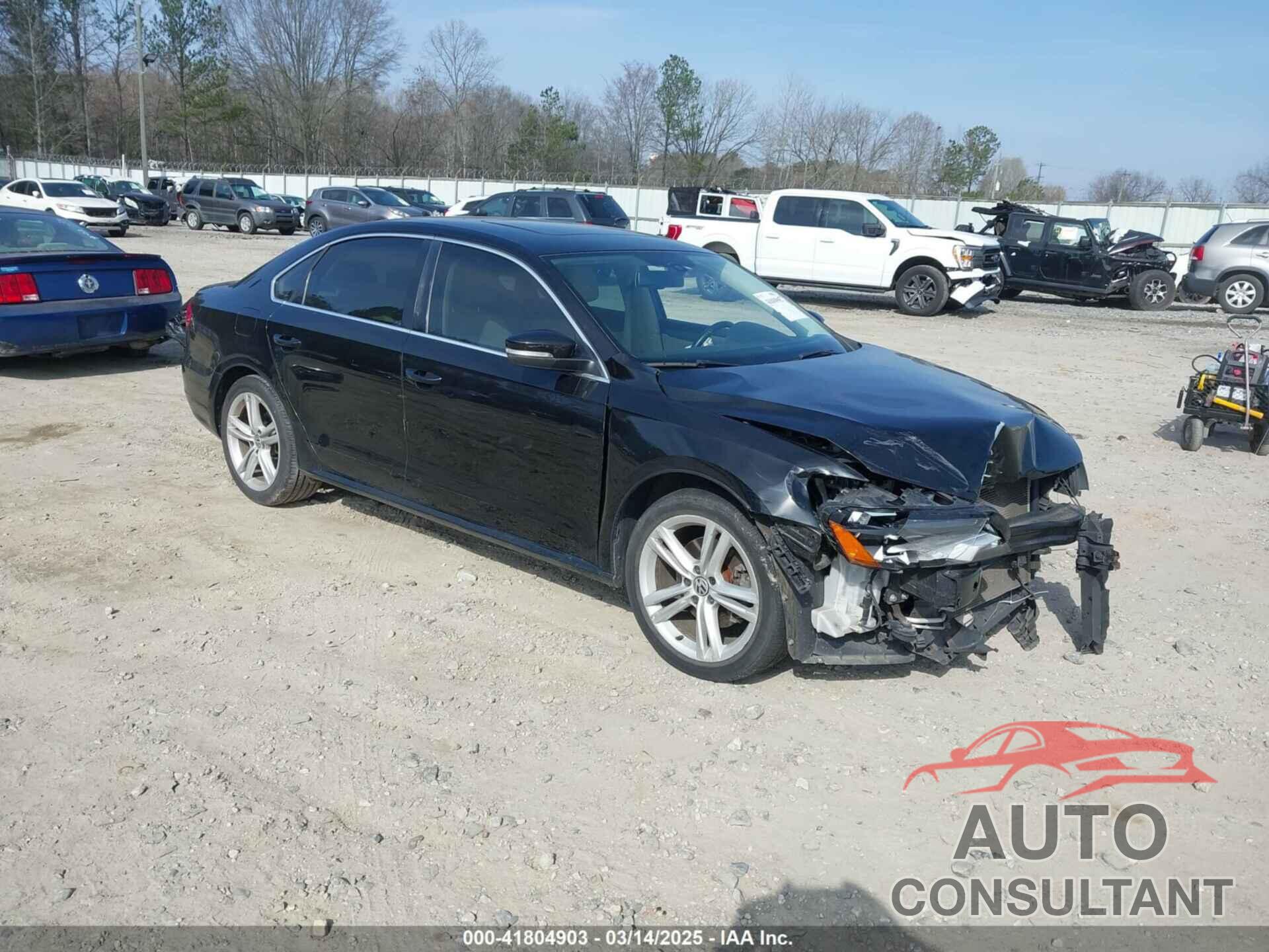 VOLKSWAGEN PASSAT 2014 - 1VWBP7A31EC018225