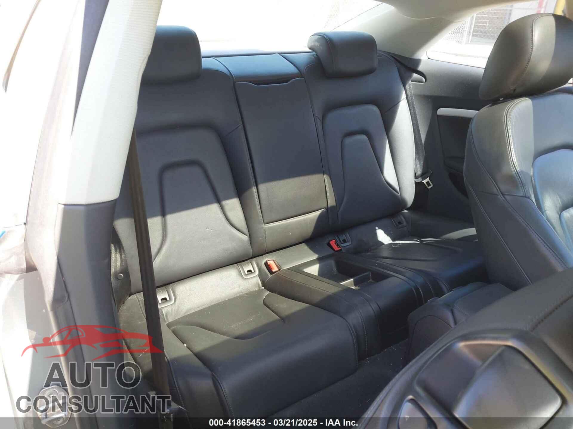 AUDI A5 2010 - WAULFAFR8AA044893