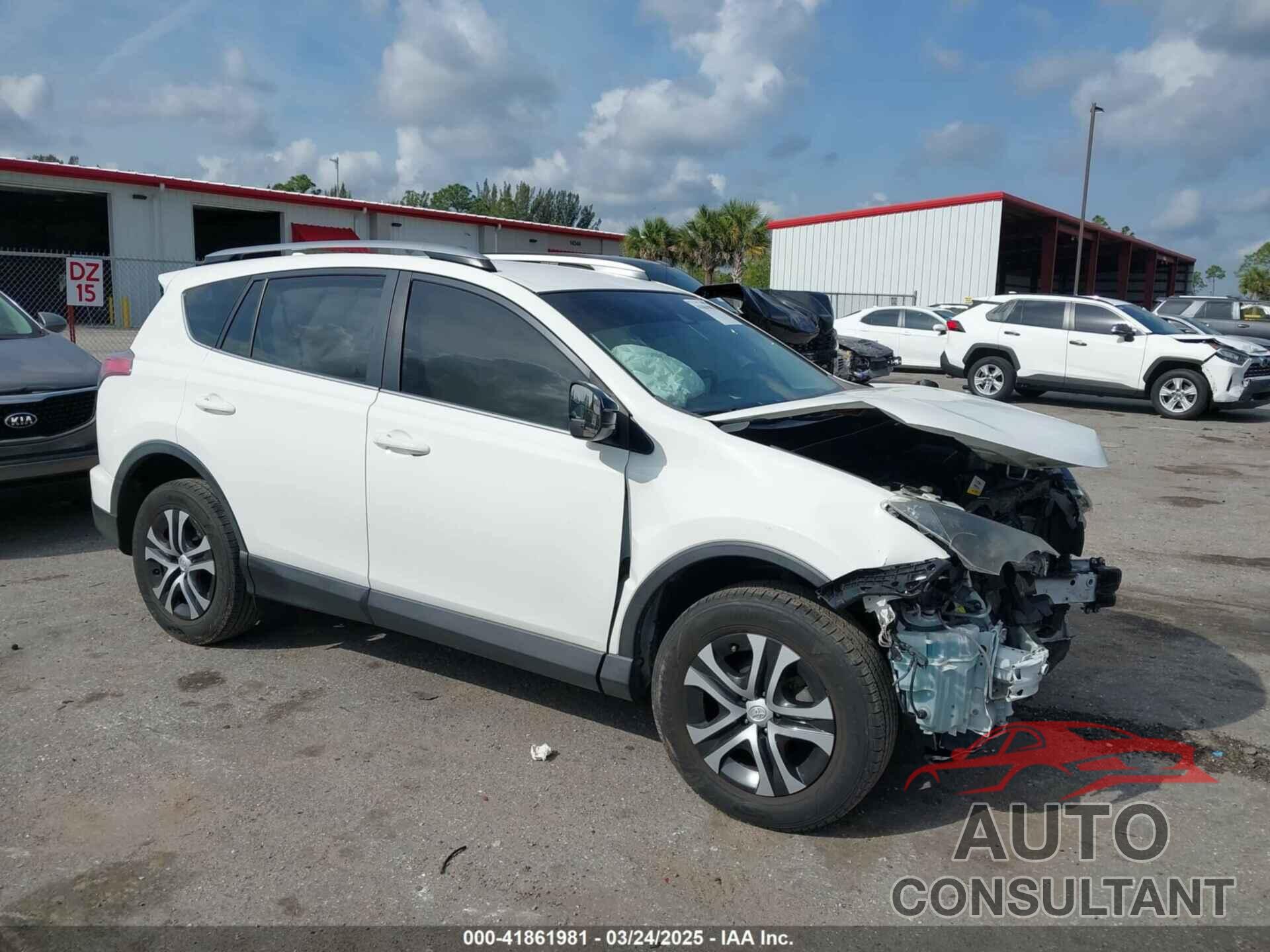 TOYOTA RAV4 2017 - JTMZFREV3HJ143416