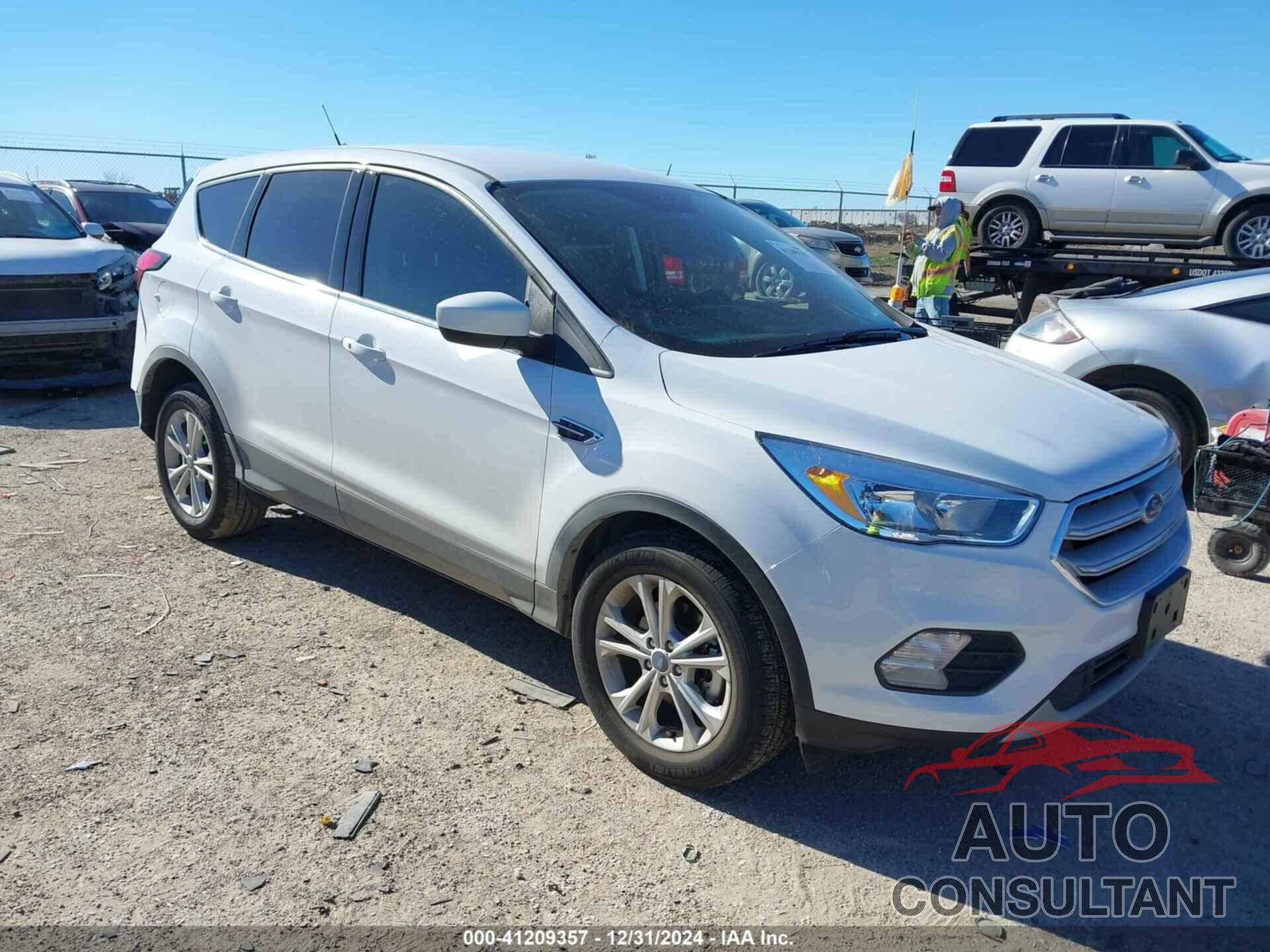 FORD ESCAPE 2019 - 1FMCU0GD2KUC03053